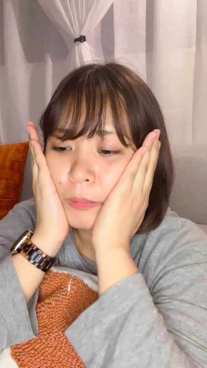 二宮愛のインスタグラム：「【ぽ組のお部屋🧸】Vol.1  ゲスト・まよちゃん&まよいもちゃん  前髪が決まらない上にニキビに悩まされている二宮と、ノリが良すぎる最強姉妹との会話が見所！！！  ぽ組のみんな、次回の参加リクエスト待ってるぜ！！！」