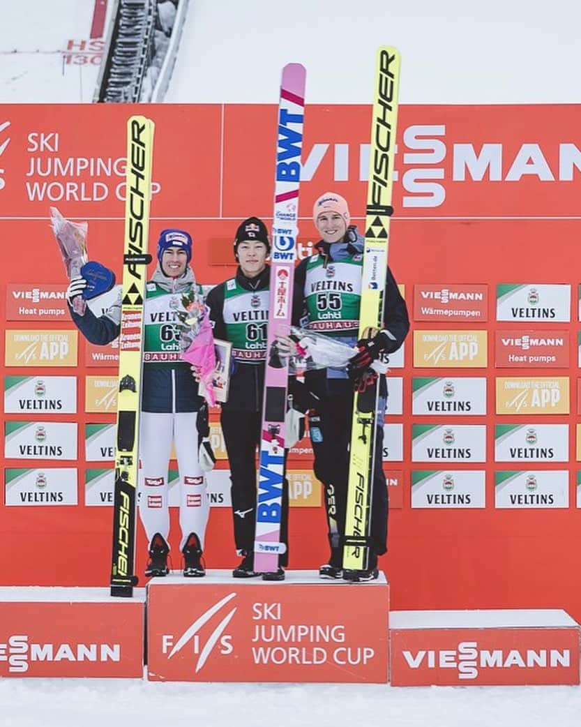 小林陵侑のインスタグラム：「100回目の記念すべき大会で勝てて嬉しい✌️ kiitos!!🇫🇮 📸 @skijumpingpl」