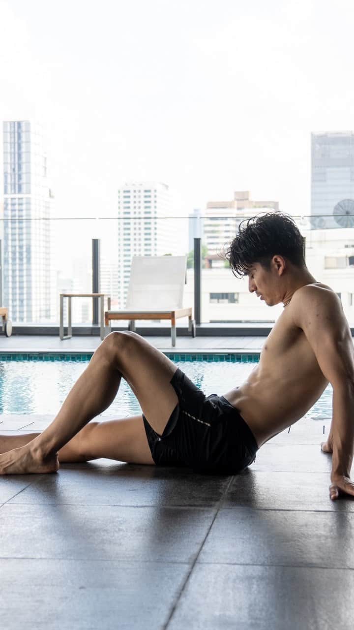 Kensukeのインスタグラム：「Suit life🫶🏼」