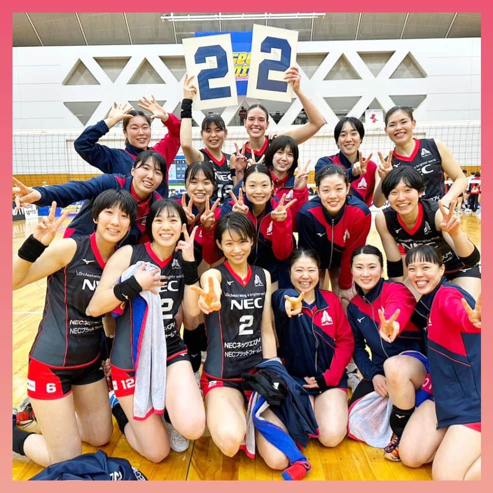 井上琴絵のインスタグラム：「🚀 .  22勝目🌟🌟🌟🌟🌟 🌟🌟🌟🌟🌟🌟🌟 🌟🌟🌟🌟🌟🌟🌟 🌟🌟🌟  vs デンソーエアリービーズ  @nec_rr_official  #NECレッドロケッツ#🚀 #輝UniteAllOnesEnergy  #バレーボール#女子バレー #Vリーグ #どれだけ自分とチームを信じられるか #どれだけやってきたことと勝利を信じられるか #まだまだこれから#GoRockets#🔥」