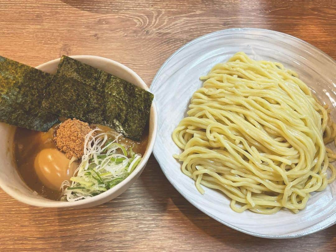 山下聖良のインスタグラム：「風雲児のつけ麺🍜🤍 数年ぶりに堪能🥹  はぁ〜これこれ🥳  #風雲児#つけ麺 #吉祥寺グルメ #新宿グルメ  #ラーメン #麺スタグラム  #1人ラーメン部」