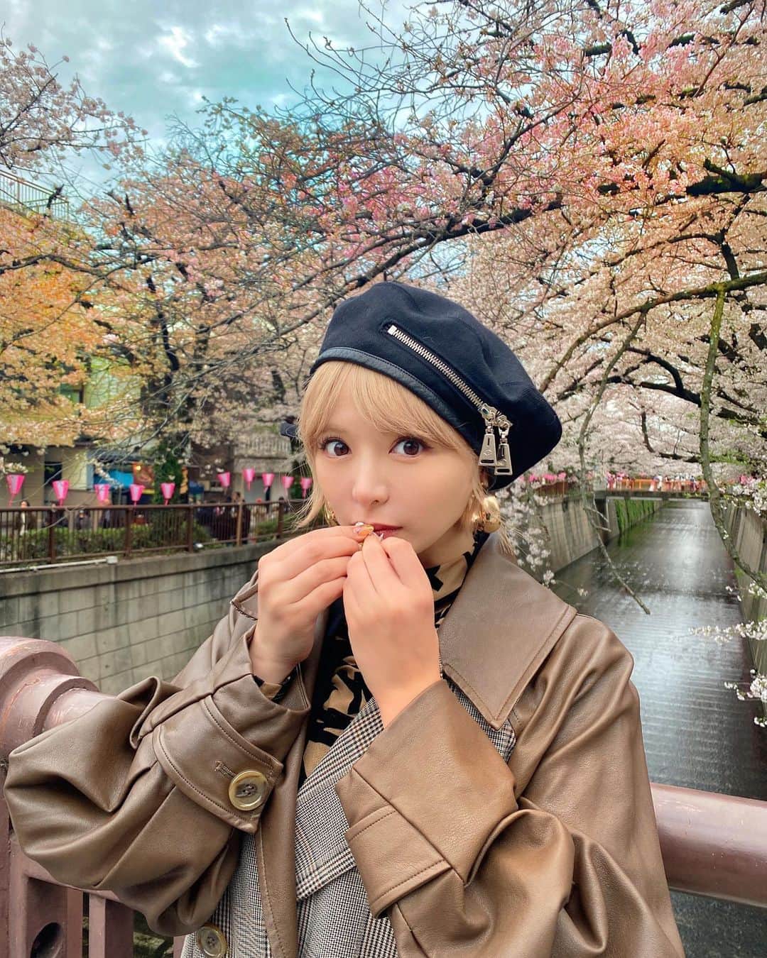 星美りかのインスタグラム：「桜大満開🌸🌸🌸」