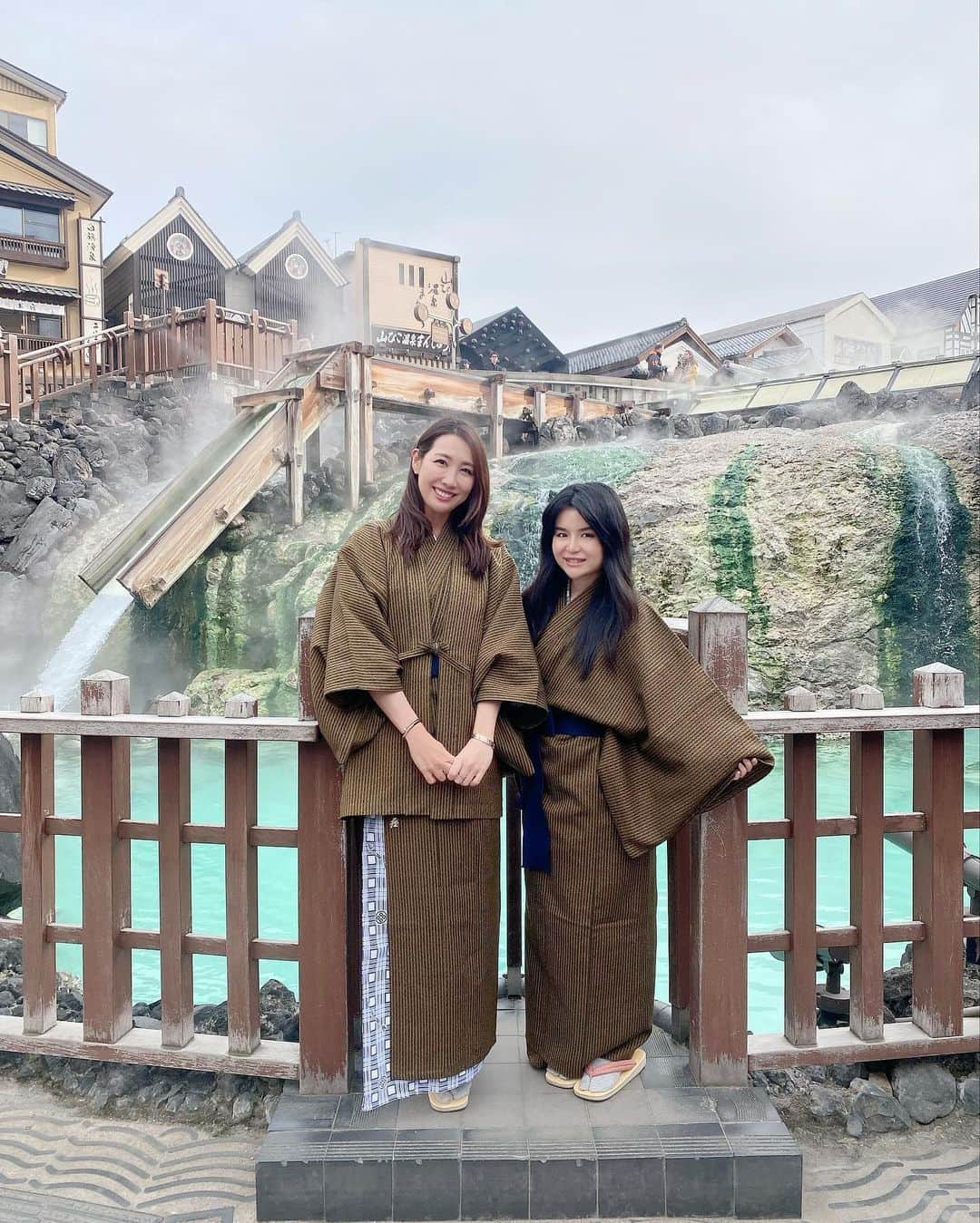 yurieさんのインスタグラム写真 - (yurieInstagram)「ハワイ大学時代の友達の朝日 @a3h10046 がロンドンから日本に遊びに来たから、草津温泉行ってきた☺️💗  奈良屋に泊まったよ❣️  楽しかった、めっちゃリラックスできた😊💗  温泉♨️最高💗  #kusatsu #kusatsuonsen #onsentrip #onsen #温泉女子　#温泉旅行　#女子旅　#草津温泉　#湯もみ　#奈良屋」3月27日 16時24分 - yurie808golf
