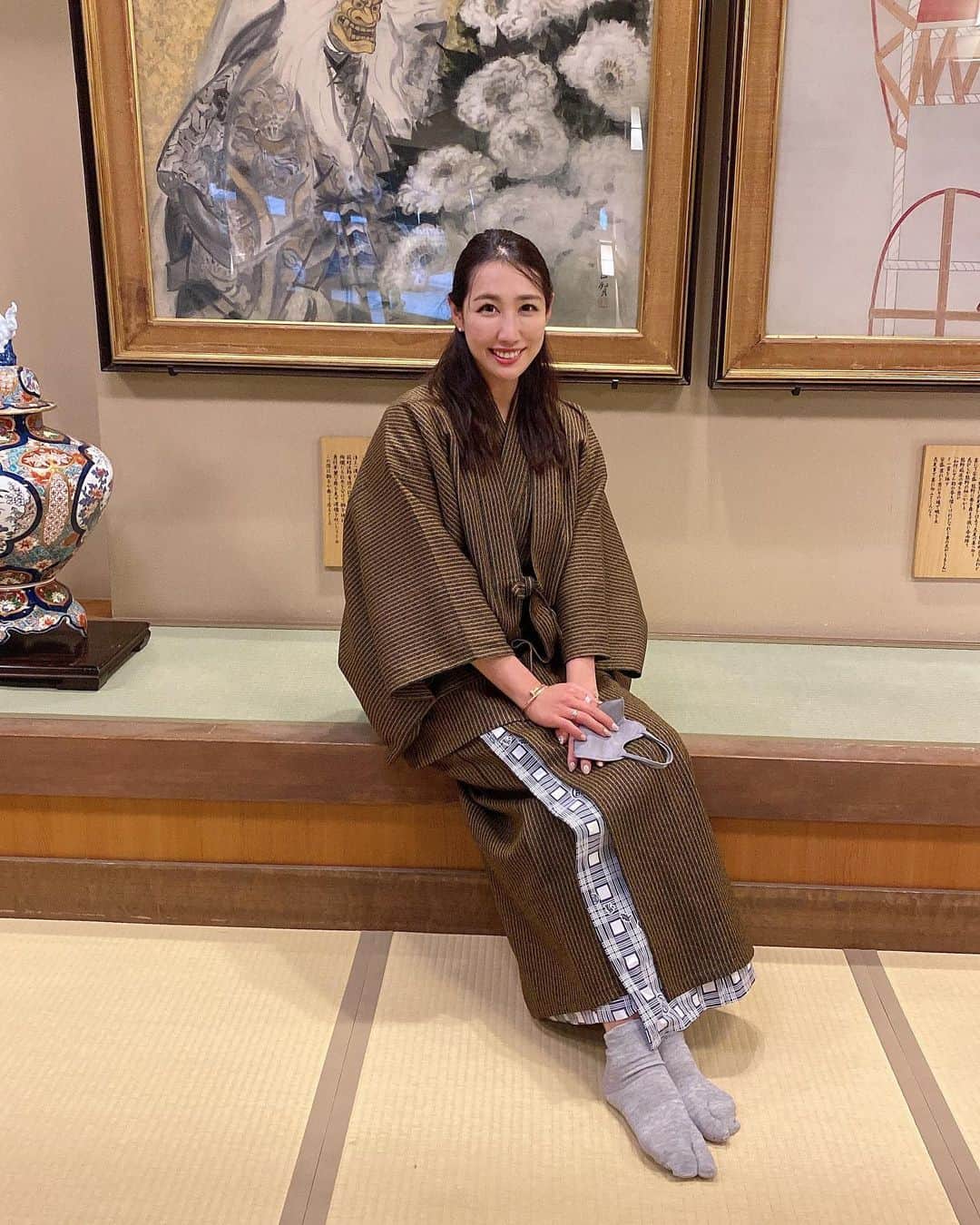yurieさんのインスタグラム写真 - (yurieInstagram)「ハワイ大学時代の友達の朝日 @a3h10046 がロンドンから日本に遊びに来たから、草津温泉行ってきた☺️💗  奈良屋に泊まったよ❣️  楽しかった、めっちゃリラックスできた😊💗  温泉♨️最高💗  #kusatsu #kusatsuonsen #onsentrip #onsen #温泉女子　#温泉旅行　#女子旅　#草津温泉　#湯もみ　#奈良屋」3月27日 16時24分 - yurie808golf