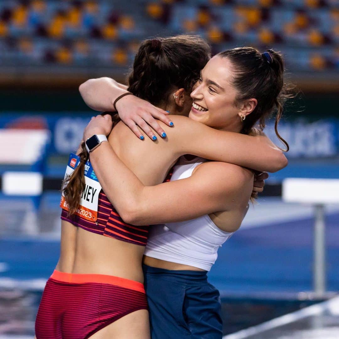 のインスタグラム：「Brisbane Track Classic ‘23 👭  Pc: @caseysims_」