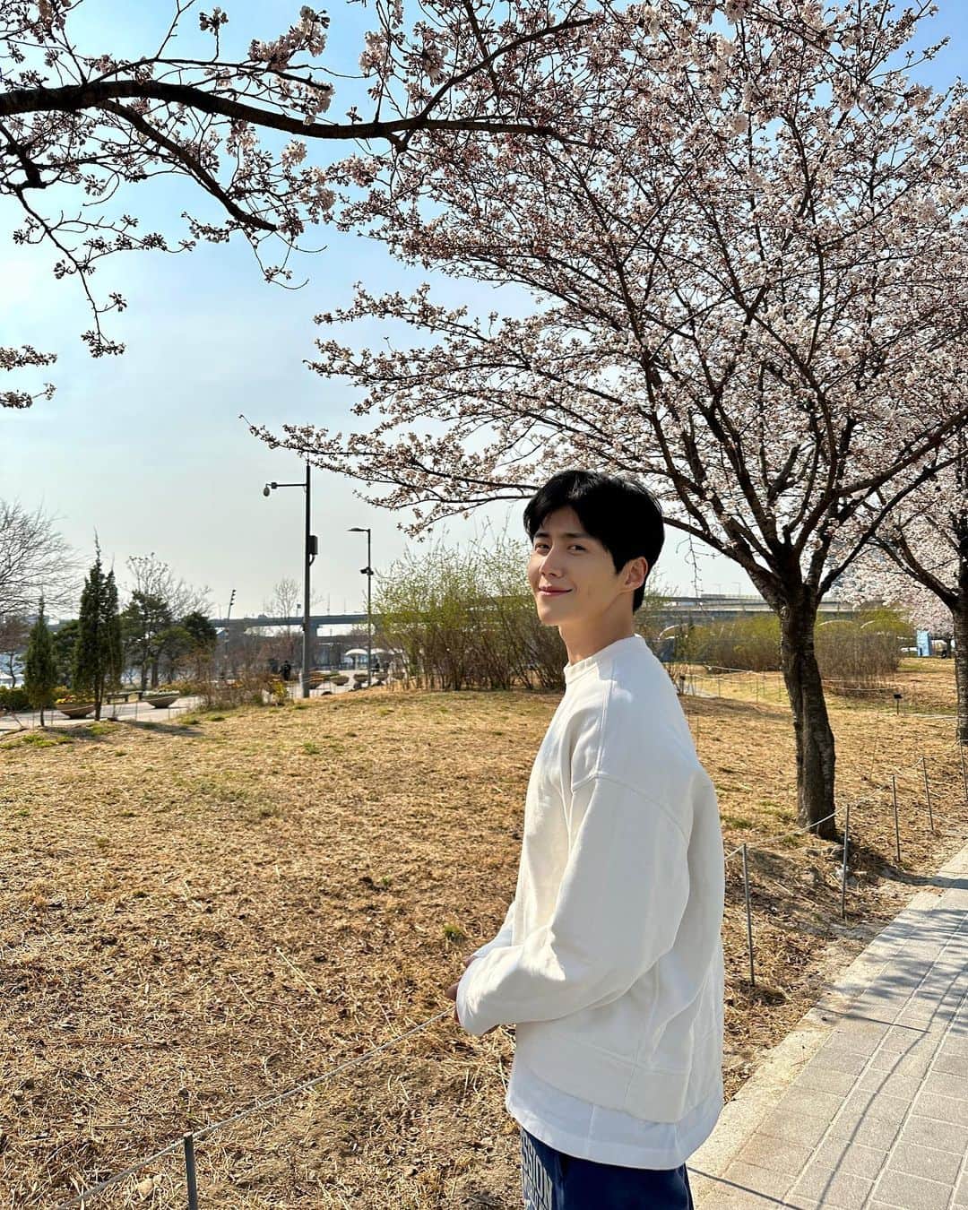 キム・ソンホさんのインスタグラム写真 - (キム・ソンホInstagram)「봄 [:」3月27日 16時59分 - seonho__kim
