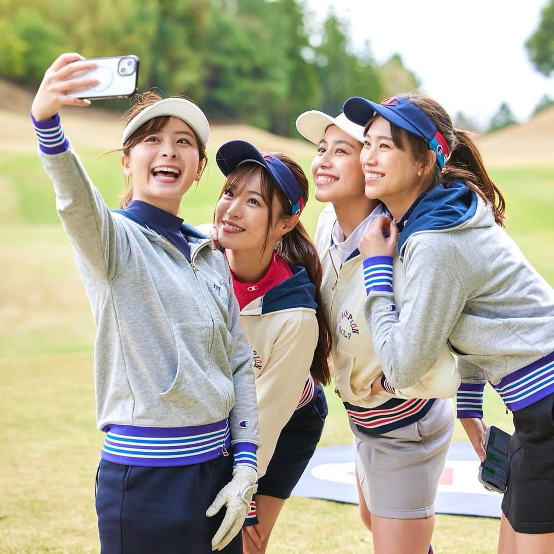 高橋としみのインスタグラム：「今日はチャンピオンコンペ⛳️ 雨が続いてたのに日頃の行いがいいんだな😊  女性４人で同じウェア着てラウンド ワチャワチャしながらも真剣にゴルフして すごく楽しかった⛳️  なみきちゃんとペアでスクランブル🏌️‍♀️ チームワークだけは負けない（笑）👍  @champion_japan  ウェアは動きやすくて好き🏌️‍♀️ パーカーはプライベートでもいっぱい着よ♥️  たくさ写真撮ったのでまた乗せます⛳️ #ゴルフ#ゴルフ女子#ゴルフウェア#ゴルフコーデ#ゴルフ好きな人と繋がりたい #golf#ChampionJP #PR」