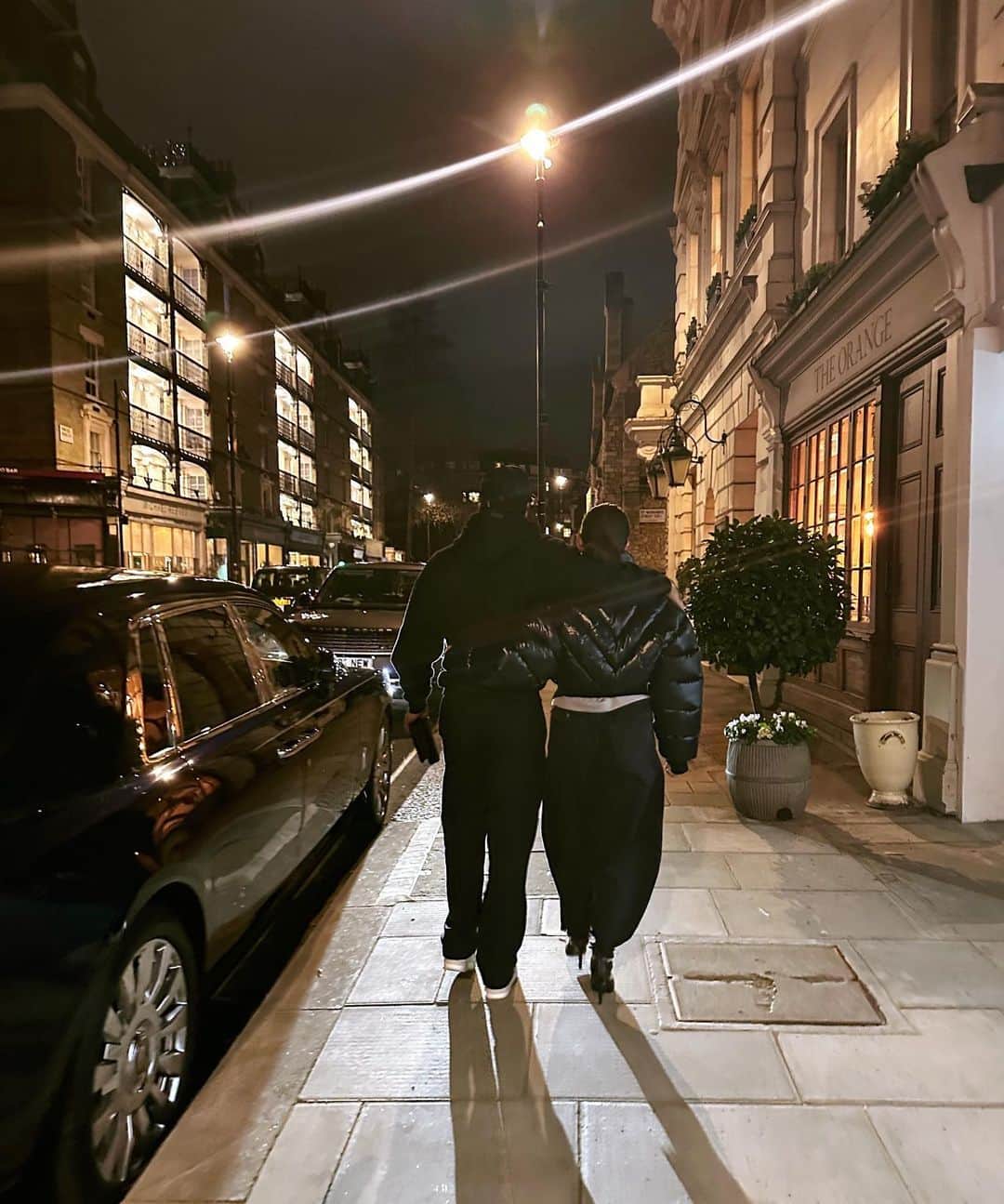 アリア・バットのインスタグラム：「LDN 2023 🍰」