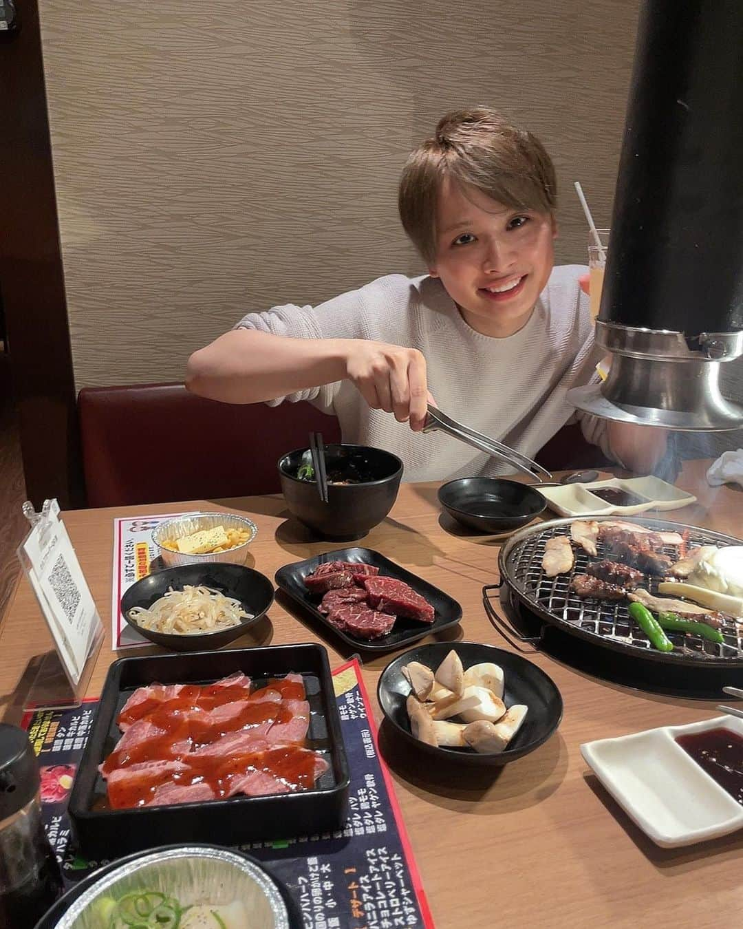 DAIKIさんのインスタグラム写真 - (DAIKIInstagram)「大阪おすすめお料理屋さん♥ めちゃくちゃ美味しかったー♥ 店員さんもめちゃくちゃ素敵な方だった！ 定員さんに会いにまた行こうかしら笑笑 大阪行った時はみんな行ってみてー❣️  PR @amiyakigyogyo #関大前 #あみ焼きGYOGYO #食べ飲み放題 #大阪グルメ巡り #関大前グルメ #焼肉食べ放題 #大阪食べ放題」3月27日 18時11分 - clustar_daiki