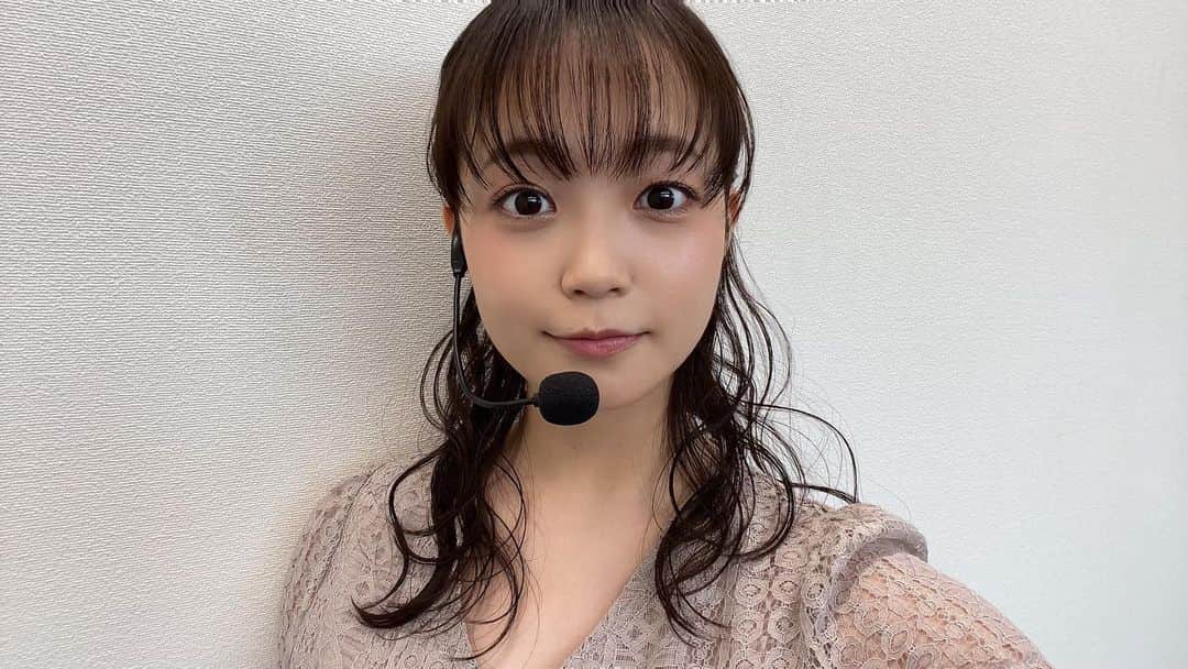のインスタグラム：「映画『#そばかす』ヘッドセット付けたり、屋上で悪態ついたりしました。 モアレみたいになってますな。」
