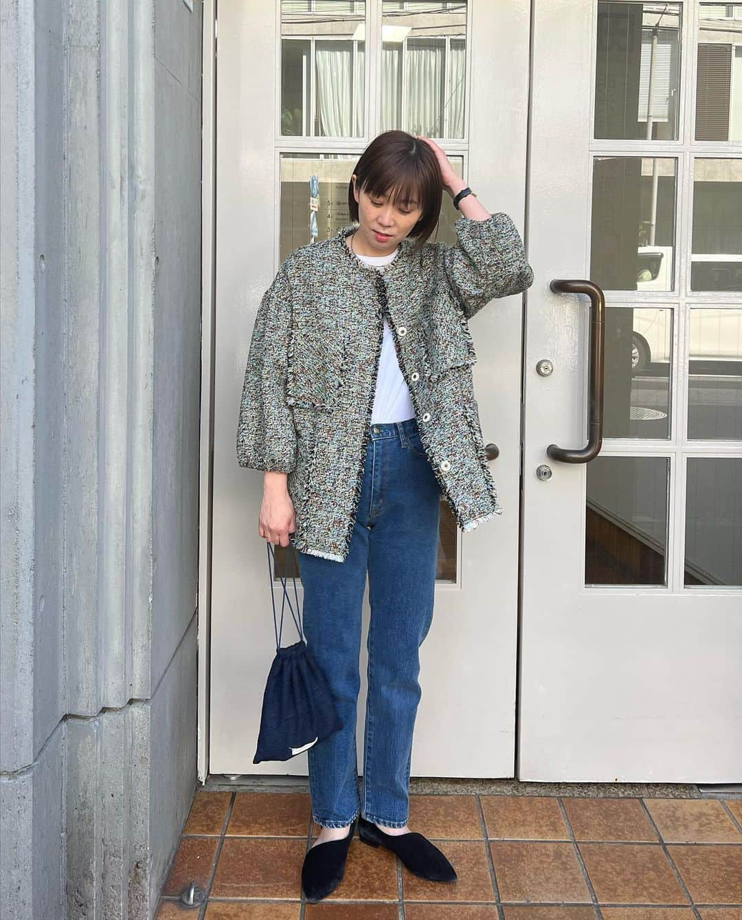 GREED TOKYO STOREさんのインスタグラム写真 - (GREED TOKYO STOREInstagram)「New arrival "KASURI Classic Tweed Puff Jacket"  待望のツイードシリーズが入荷致しました✨  全体的にゆったりとしたシルエットでどんなインナーとも相性よくコーディネートして頂けるパフジャケットです。  KASURI Classic Tweed Puff Jacket S/M ¥58.300  #greedinternational #bedandbreakfastqualityoflife  #greedtokyo #greedfukuoka  #tweed#tweedjacket#ootd#fashion #occasion#occasionwear #seasonless   #グリード #グリードトウキョウ #グリードインターナショナル #ツイード#ツイードジャケット#シーズンレス」3月27日 18時46分 - greed_tokyo