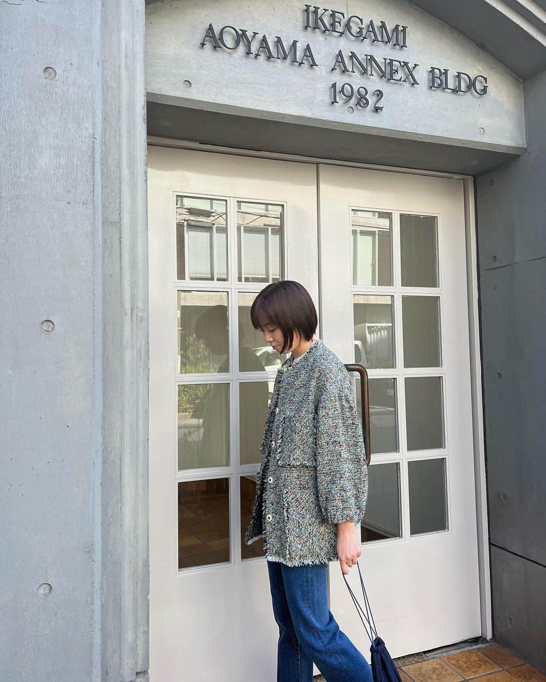 GREED TOKYO STOREさんのインスタグラム写真 - (GREED TOKYO STOREInstagram)「New arrival "KASURI Classic Tweed Puff Jacket"  待望のツイードシリーズが入荷致しました✨  全体的にゆったりとしたシルエットでどんなインナーとも相性よくコーディネートして頂けるパフジャケットです。  KASURI Classic Tweed Puff Jacket S/M ¥58.300  #greedinternational #bedandbreakfastqualityoflife  #greedtokyo #greedfukuoka  #tweed#tweedjacket#ootd#fashion #occasion#occasionwear #seasonless   #グリード #グリードトウキョウ #グリードインターナショナル #ツイード#ツイードジャケット#シーズンレス」3月27日 18時46分 - greed_tokyo