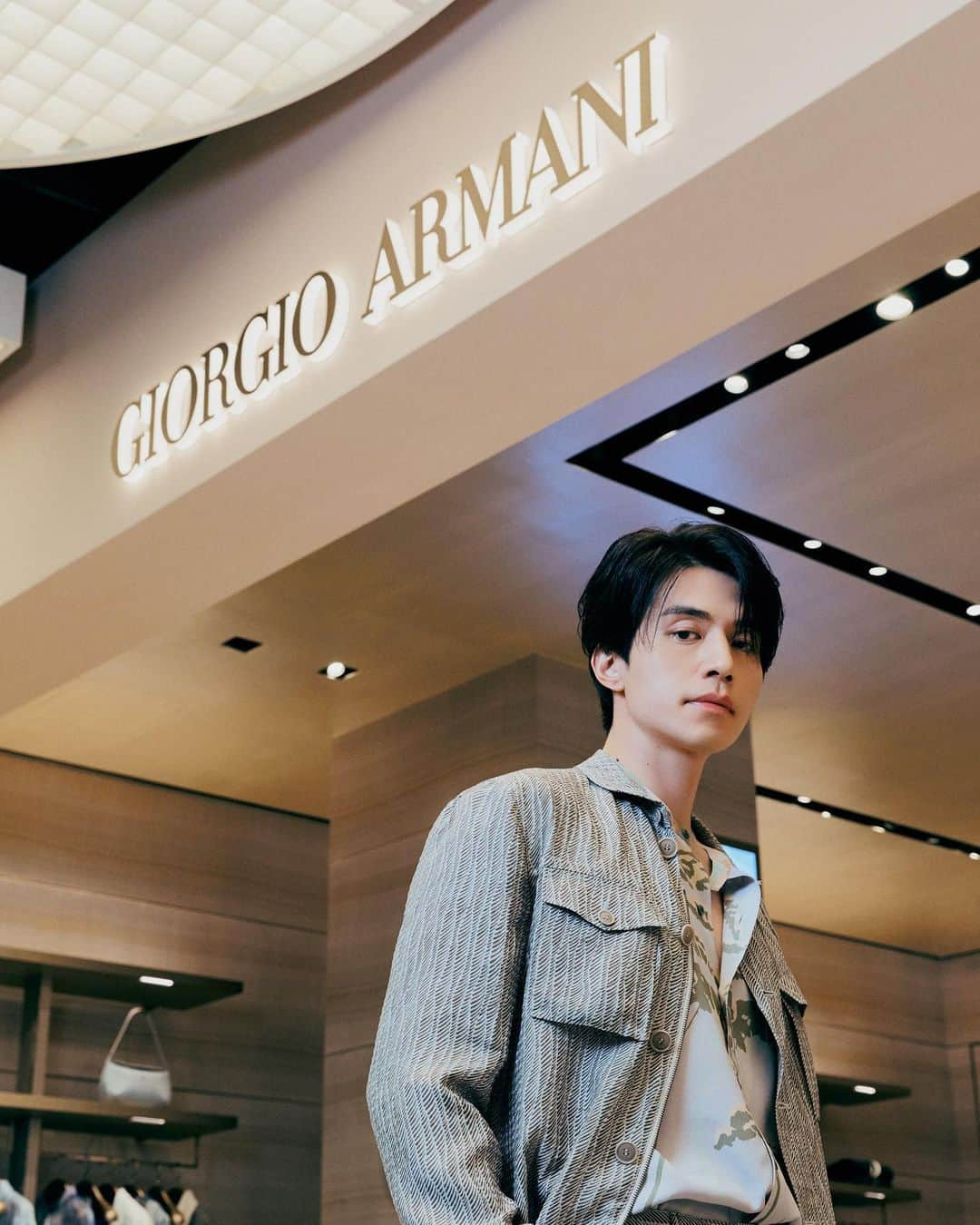 イ・ドンウクさんのインスタグラム写真 - (イ・ドンウクInstagram)「@giorgioarmani #광고 #GiorgioArmani #조르지오아르마니」3月27日 19時01分 - leedongwook_official