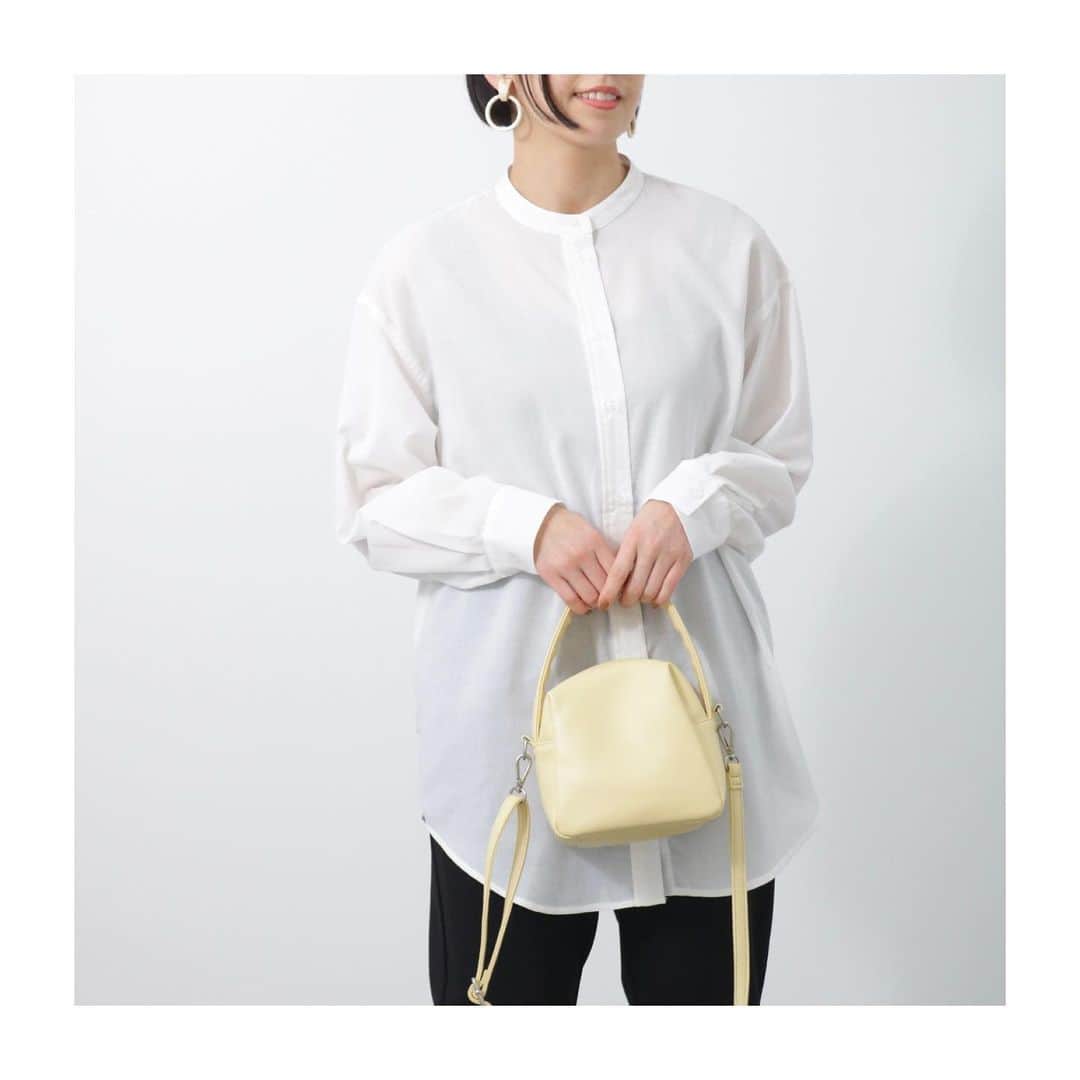 Lugnoncure（ルノンキュール）さんのインスタグラム写真 - (Lugnoncure（ルノンキュール）Instagram)「【Recommend Items】 スッキリとしたバンドカラーシャツは 一枚ではもちろん、羽織りとして着用したり ベストとレイヤードして着用したりと 様々な使い方で活躍します。 ⁡ 柔らかい肌触りと爽やかな色合いで 春から夏にかけて長くお使いいただけます。 ⁡ ⁡ ⁡ #shirt ¥5,390(tax incl.)_No.1711662 off-white/blue/navy ⁡ #one-piece ¥6,490(tax incl.)_No.1107137 off-white/blue/navy ⁡ ⁡ ⁡ ※商品画像は、撮影環境やご利用のPC・スマートフォンのモニター環境などにより実物と色味に差異がある場合がございます。 ⁡ ⁡ ⁡ #lugnoncure #ルノンキュール #オフコーデ #オフスタイル #休日コーデ #大人カジュアル #大人カジュアルコーデ #カジュアルコーデ #カジュアルファッション #シャツ #ストライプ #トレンド #春コーデ #spring #2023ss #canshopig」3月27日 19時15分 - lugnoncure