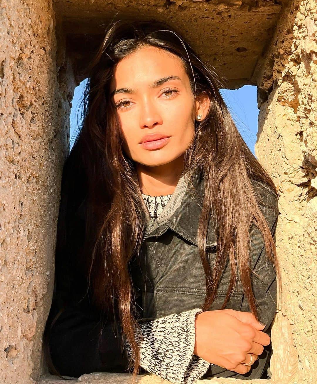 ケリー・ゲイルのインスタグラム：「Meditation->Walk in nature->sunset✨🌄❤️👌🏽」