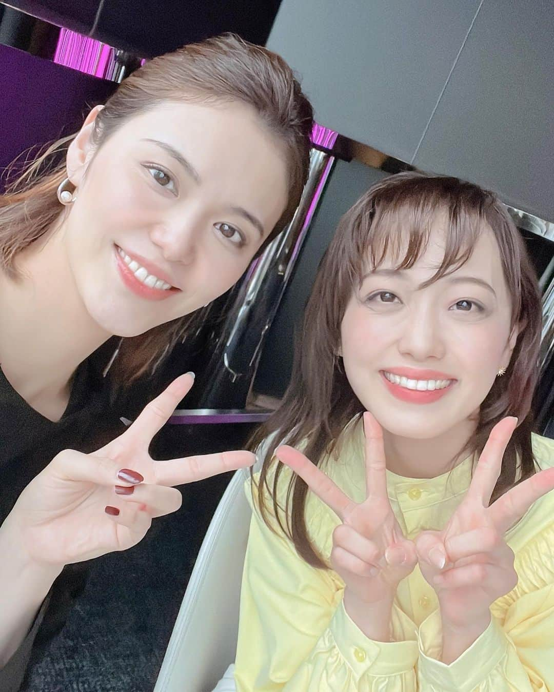 彩凪翔さんのインスタグラム写真 - (彩凪翔Instagram)「観劇レポート 観た順番に😊  ☆舞台「ハリーポッターと呪いの子」 楽しかったぁ❣️❣️❣️ 宝塚を卒業したカレンさん#千風カレン さんと✌️ ハリーポッター舞台化と聞いた時からずーっと行きたかった。。やっと行けました^ ^  #早霧せいな さん #ハーマイオニーグレンジャー #白羽ゆり さん #ジニーポッター 回を狙って🥰🥰  小説、映画も観てたので、会場近辺やロビーの展示物に舞台観る前から既にテンション上がりまくりっっ 舞台はもう魔法がすごくてっっ🤣これどうなってるの？って思ってる間に次から次へと進んでいくし、知っている出来事や名前を聞いたり実際に見たりするとテンションが上がる上がる(笑)後半は、鳥肌が立つほど感動もあり、命吸われる〜って身を縮めた所もあり🤣 #ハリーポッター 好きすぎるから感想止まらないのでこの辺りで(笑)  となみさんもちぎさんも女性の芯の強さ、愛、美しさがそれぞれにあって本当にカッコよかったです^ ^ 個人的には色々なちぎさんが見れたのも嬉しい🥰🥰🥰  ☆ジキルとハイド きいちゃん#真彩希帆 ちゃん あみちゃん#dreamami ちゃん 大ちゃん#川島大典 さん これまた共演者が3人揃う回を狙って観させていただきました^ ^ 一人観劇だったけど、客席でひらめ#朝月希和 ちゃん、元彌さん#和泉元彌 さん発見⭐️⭐️ #ジキルとハイド  曲は聞いた事あったけど、恥ずかしながらちゃんと観たことがなかったので、とても楽しみにしてました😊 きいちゃんは色っぽくてどこまで歌上手くなるの〜ってくらい毎回びっくりさせられる^ ^パワフルで素敵〜かっこいい あみちゃんは私は舞台でこんなに沢山歌声を聴くのが初めてだったけど、繊細で透き通る声で役にピッタリ💕とにかく可愛い。。(笑) きいちゃんとあみちゃんのデュエットも素敵だったなぁ❣️❣️ 大ちゃんのハイトーンパワフルボイスも凄かったなぁ〜💪 ジキルとハイドの#石丸幹二 さんの演じ分けは本当に圧巻だった。。私、途中口開いてたかもしれない(笑)  ☆鋼の錬金術師 大さん#鳳翔大 さんと観劇😁 これは本当に内容知らないまま行ってしまったのだけれど、とても分かりやすく面白かった😁😁 もう続きが気になる。。終わった瞬間から(笑) 映画も観てみたいと思いました^ ^ コマさんの妖艶さと強さと悪い感じがとっても素敵^ ^歌声も聴けて幸せ😁 そして陣君#蒼木陣 君の役替わり回を狙って^ ^ 陣君の大人な感じのお芝居を堪能しました〜 フランケンシュタインでりんごかじってたお兄ちゃんがめちゃ指示出してたぁ😁光栄な事に陣君の大千秋楽を観させて頂いたみたいでご挨拶まで聞けました〜 #岡本悠紀 さん#榮桃太郎 さん共演者や知り合いも沢山出てて皆さんの色んな役が見れて勉強になったぁー  長くなりました。。(笑) 今までの共演者の舞台を観終わっていつも思う事は、私も頑張ろ！明日も頑張ろ！です^ ^  日頃から応援してくださる方、観劇して私の事を少しでも興味を持ってくださった方、舞台が好きな方、作品を通して心が動いたと思っていただけるように日々頑張ります^ ^」3月27日 19時31分 - sho_ayanagi_official