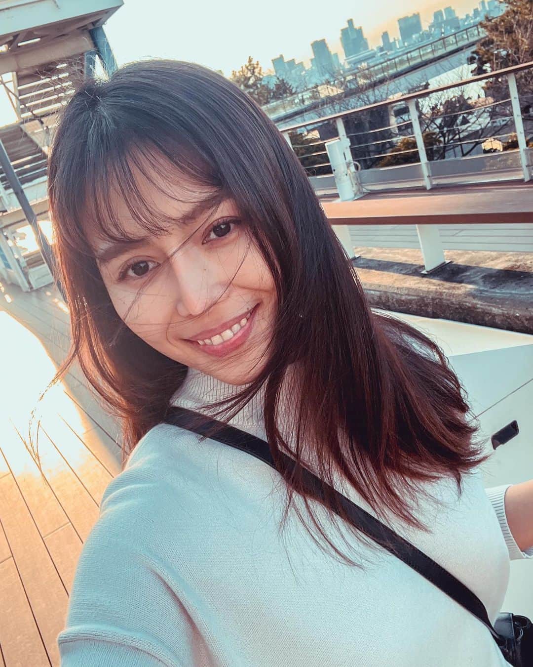 西田美保のインスタグラム：「晴れてると気分あがるー☀️💕 . A sunny day 🌞 .」