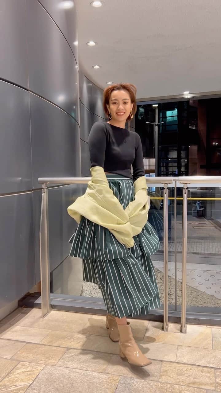平アスカのインスタグラム：「ティアードがひらひら〜🍃💚 @coel.official  @_josemoon_  @clane_official  #coel #josemoon #trunc88 #clane #asuca_fashion #code #春コーデ」