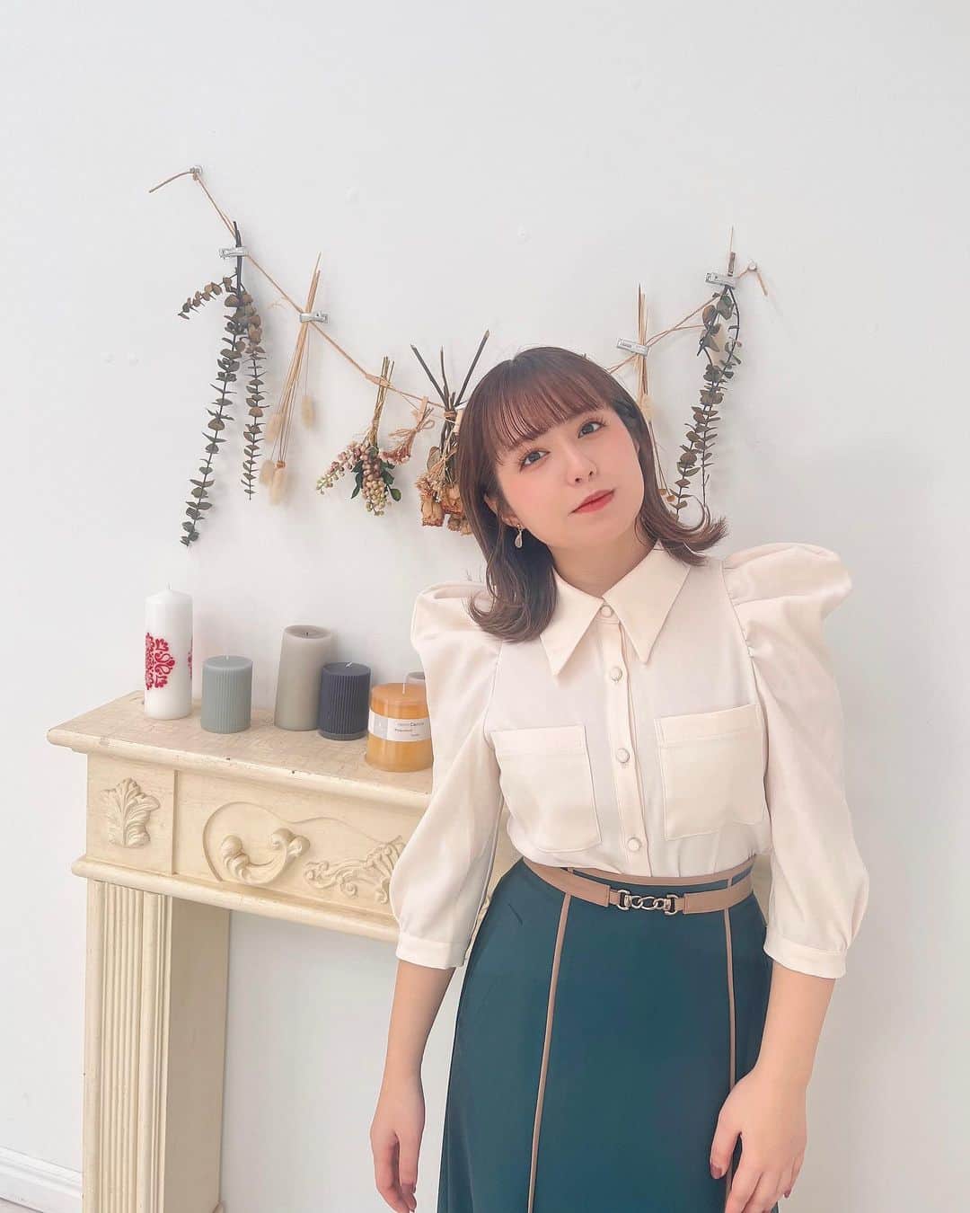 前田美里のインスタグラム：「春らしい服装。🌸 . . tops _ skirt_ @redyazel  . . #撮影 #撮影会  #REDYAZEL #春コーデ #小柄女子 #小柄コーデ #ファインダー越しの私の世界 #被写体 #写真好きな人と繋がりたい #グラビア #写真 #ヲタク #櫻坂46 #欅坂46 #日向坂46 #フォロー #フォロワー募集中  #make #japanesegirl #follow #followme #좋아요 #팔로우미 #팔로미 #오오티디 #gravure #Photo #model」