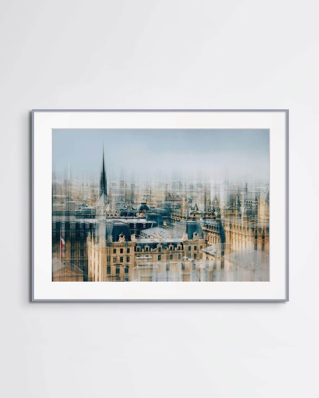 PSNYさんのインスタグラム写真 - (PSNYInstagram)「Roofs of Paris.  New premium quality Giclée and metal prints are available in our online store saundersstudio.co  Link in bio. #fineartprint」3月27日 19時54分 - oliasaunders