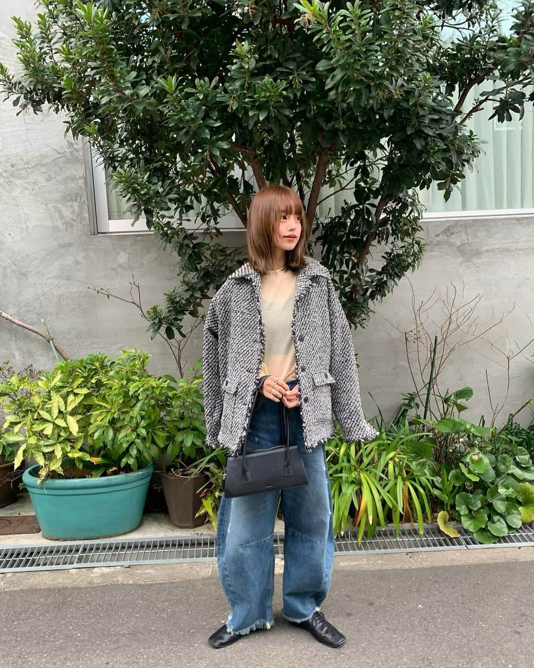 ITSUKIさんのインスタグラム写真 - (ITSUKIInstagram)「. ほどよくきちっと感が出るジャケット🧥ツイードかわいい🧶🤍 STRIPE CLUBにてタイムセール中みたいです◎  @arumdy_official #ARUMDY #アルムディー #ツイードジャケット #ad」3月27日 19時59分 - itky75