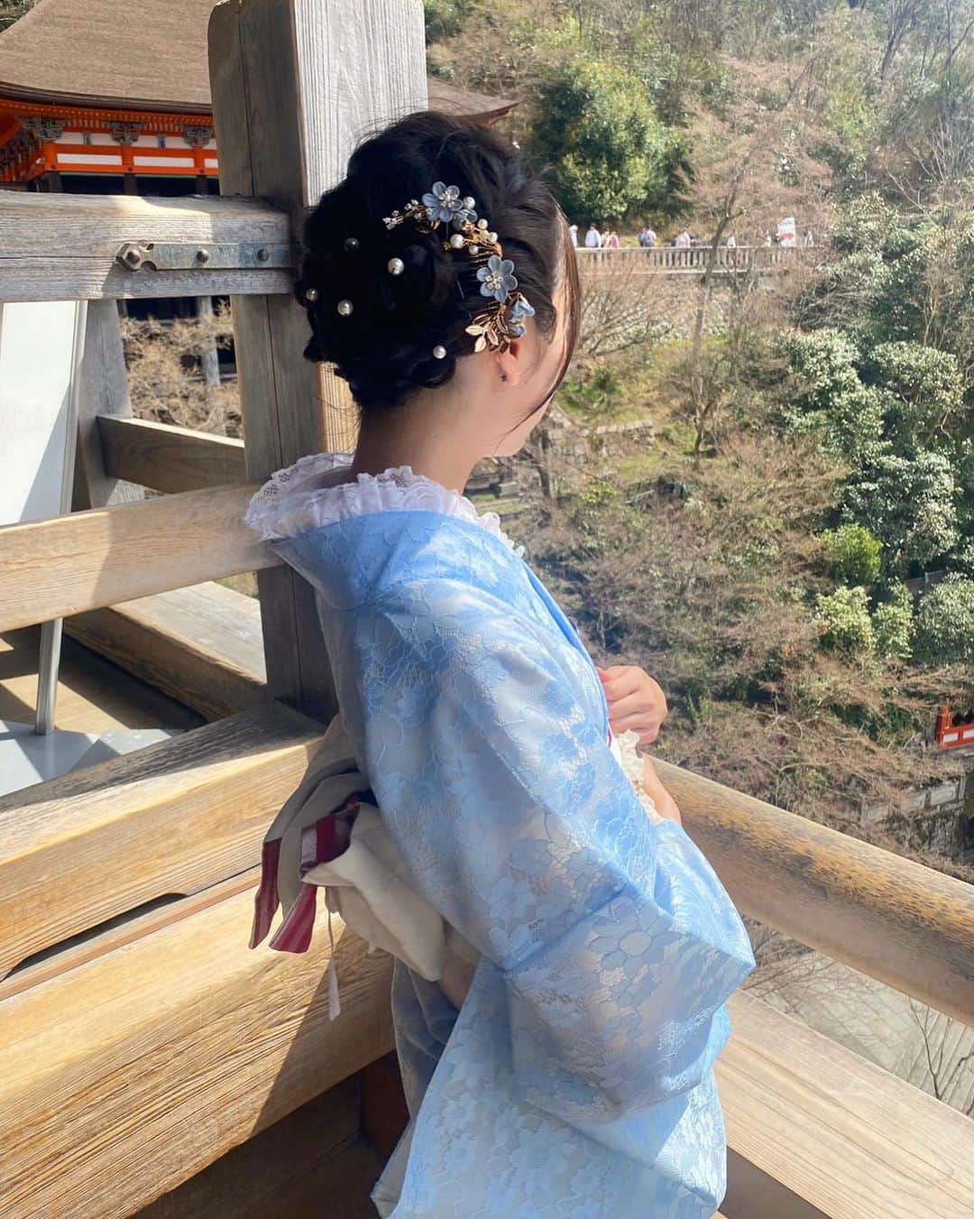 大段結愛のインスタグラム：「京都行ってきたーー🌸 ⁡ 着物も着ました♡どう？♡ 暖かくて、超楽しくて最高の京都日和〜☺️ ⁡ #京都 #京都観光 #レース着物 #清水寺 #京都着物レンタル #04년생」
