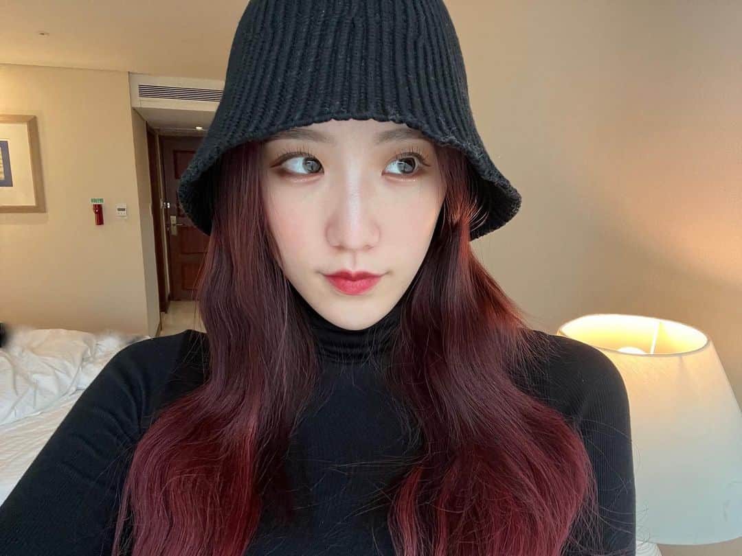 のインスタグラム：「実は、韓国ひとり旅ポンコツV logを撮影したので、後日FCに載せようと思います☀️😙🐢 （プロフィールのURLからご入会いただけます！）기다려 주세요〜!!」