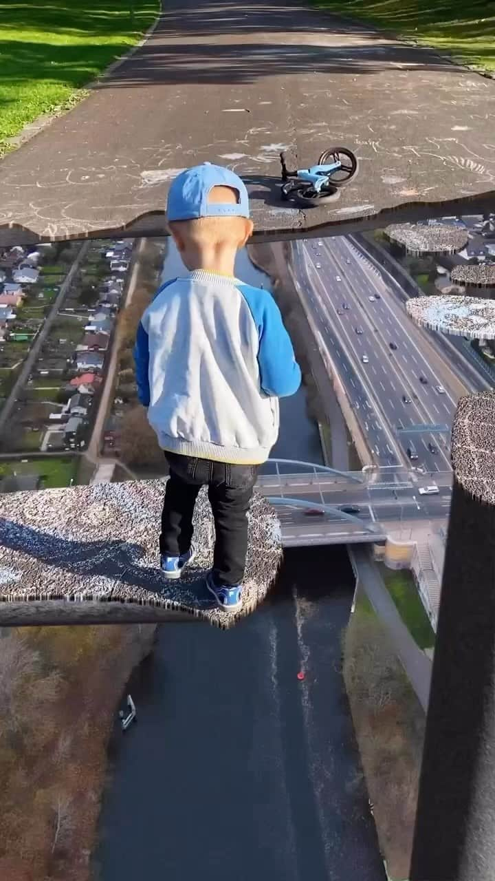 Awesome Wonderful Natureのインスタグラム：「Take a look at this parkour spot 😱 but don’t worry.  It’s not as dangerous as it seems… 😉 🎥 by @ronkijan  . . #vfx #adobevideo #vfxguru #vfxartist #parkour」