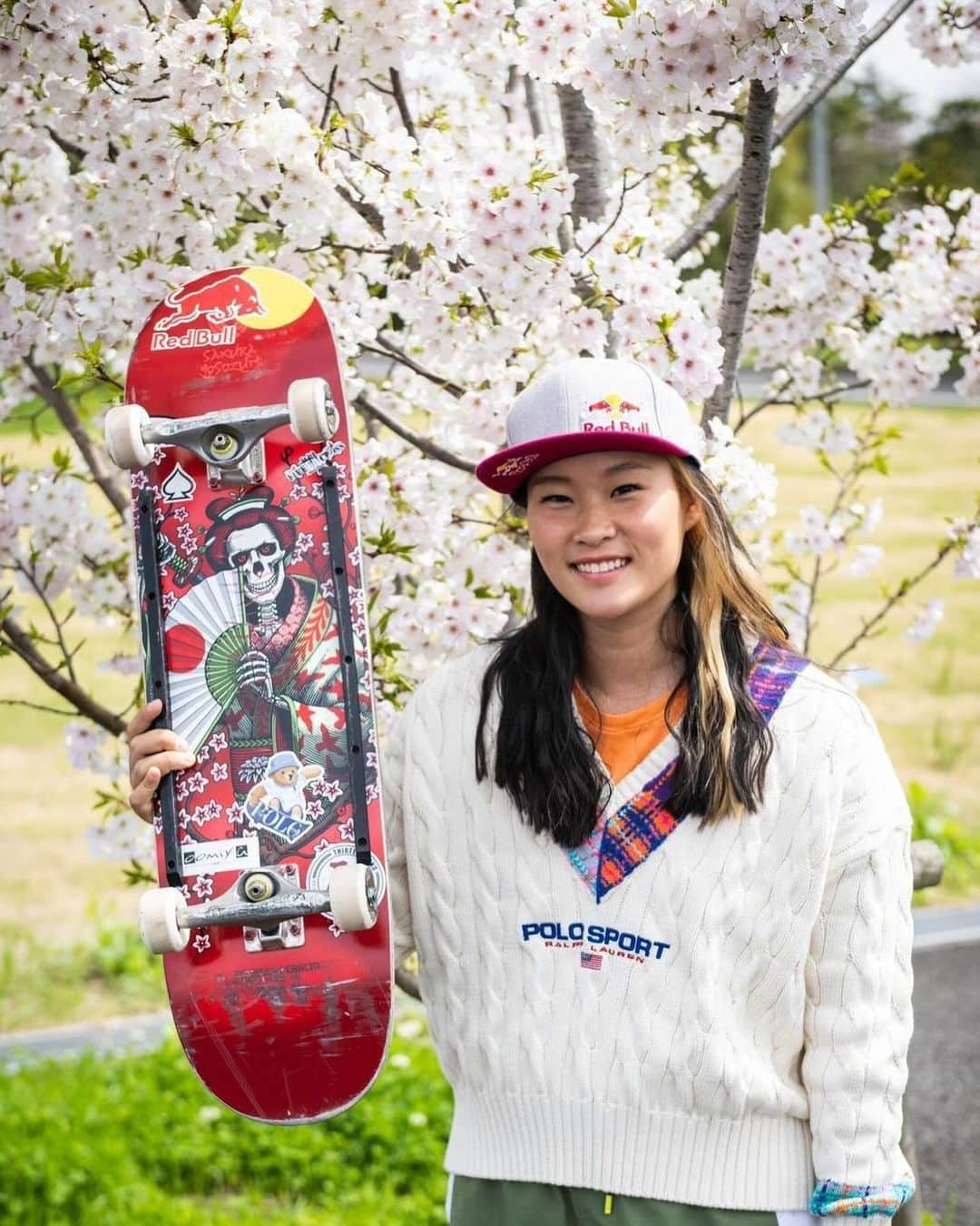 四十住さくらのインスタグラム：「🌸🎠🎶✨🛹☠️  🌸Sakura⚔️桜⚔️Cherryblossoms🌸  #3月 #27日 #桜の日 #花見  #skateboard #安中デスボール  #桜 #cherryblossom  #sakura #四十住さくら」