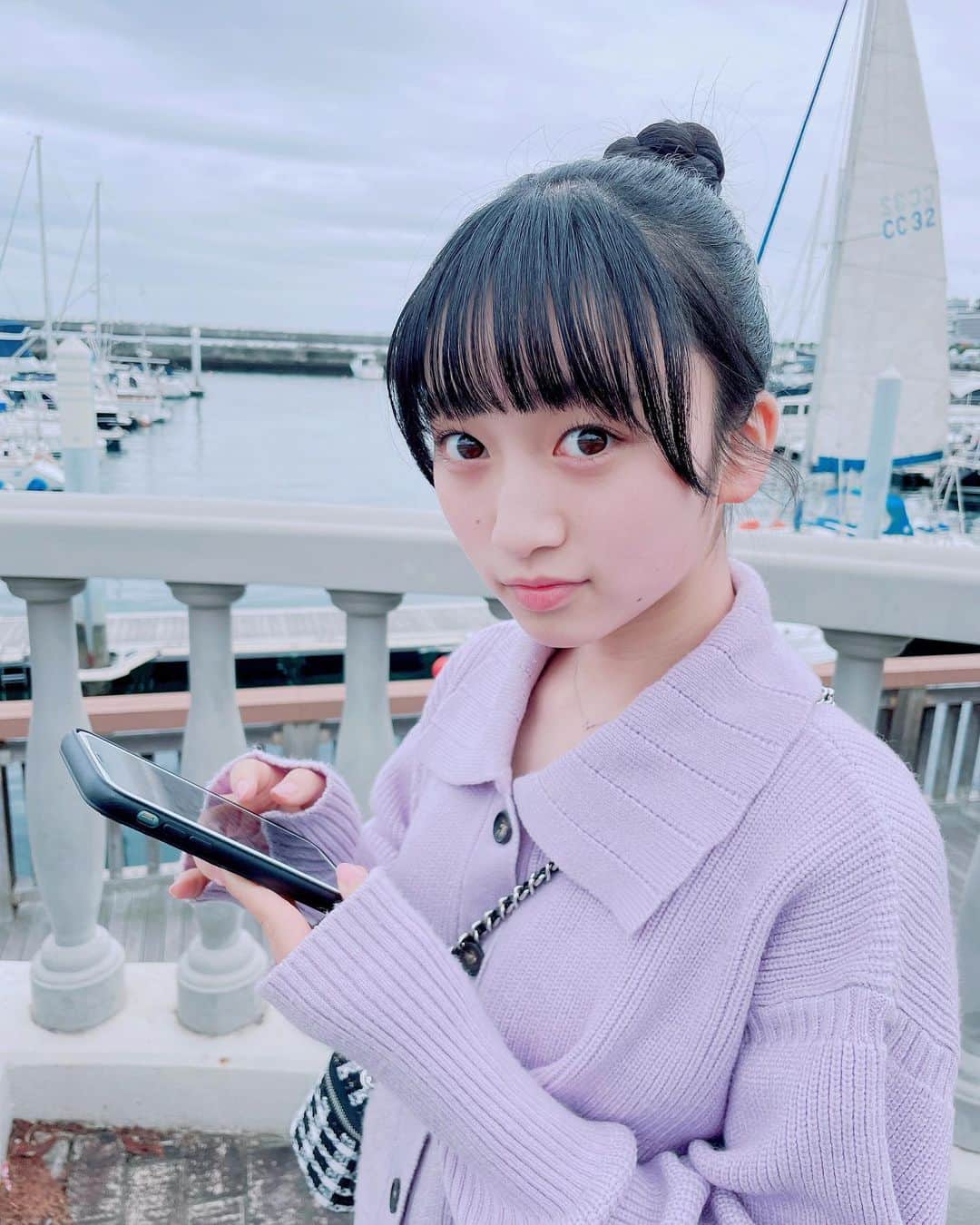 横溝菜帆のインスタグラム：「🎂  本日、15歳になりました！  今年もたくさんのお祝いメッセージをいただけて 心から感謝しています🥰 " もっともっとがんばらなくちゃ " と改めて 思うことができました💪🏻  4月から高校生になりますが、 また新しい出会いを楽しみに 何事にも一生懸命に頑張っていきます。  大好きなお友だち お世話になっている関係者の皆さん いつも応援してくださる皆さん！  いつも本当にありがとうございます。 そして、これからもよろしくお願い致します☺️  #横溝菜帆」