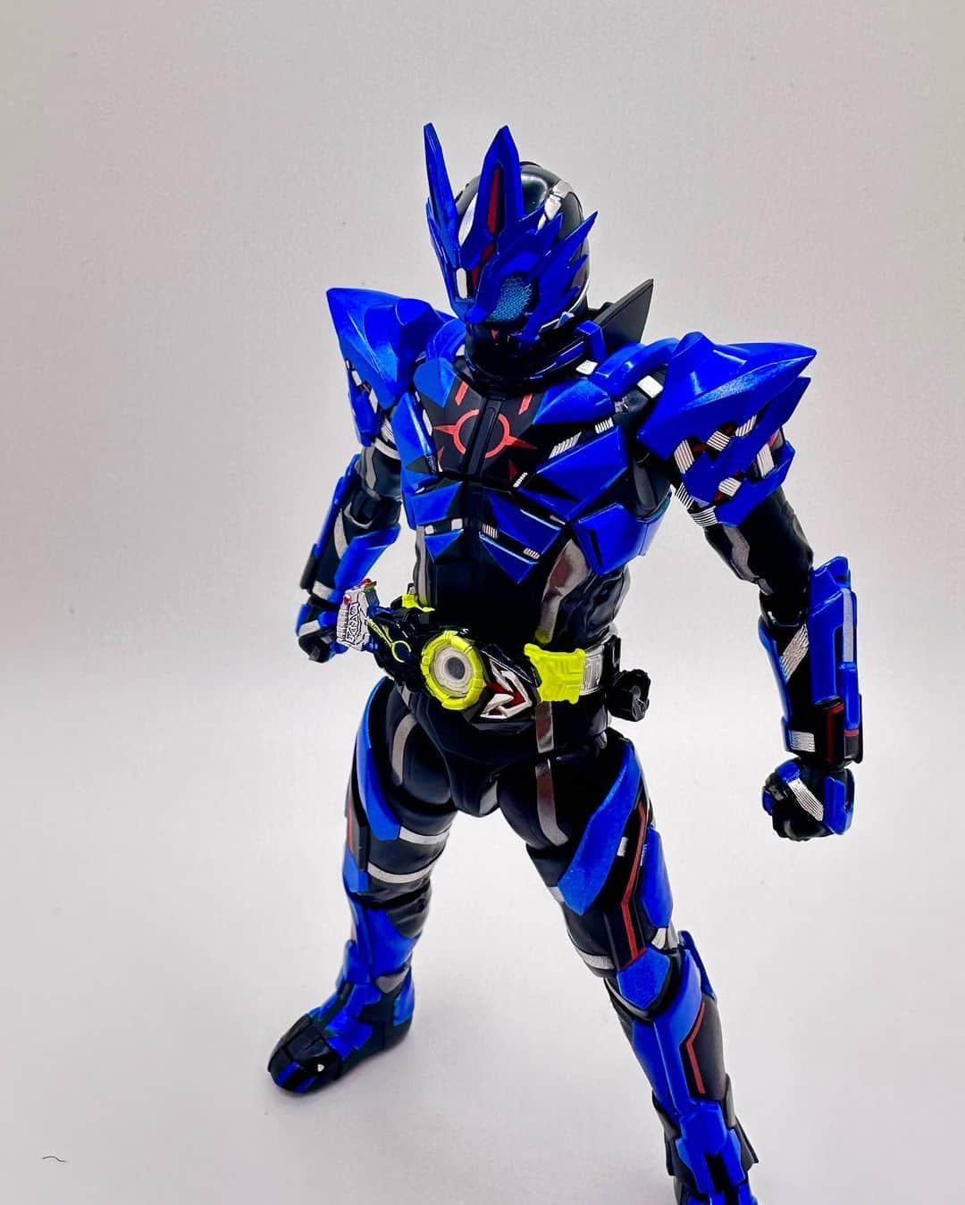 落合福嗣のインスタグラム：「バルカンはかっこいい！  #SHフィギュアーツ #仮面ライダーゼロワン」