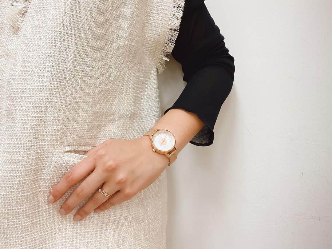 内村麻美さんのインスタグラム写真 - (内村麻美Instagram)「. 3つのベルトを その日の服に合わせて カスタムできる腕時計。 すべて、ドストライクのカラー❤︎ . #oliviaburton #オリビアバートン #腕時計 #時計 #春物」3月27日 21時51分 - asami___05