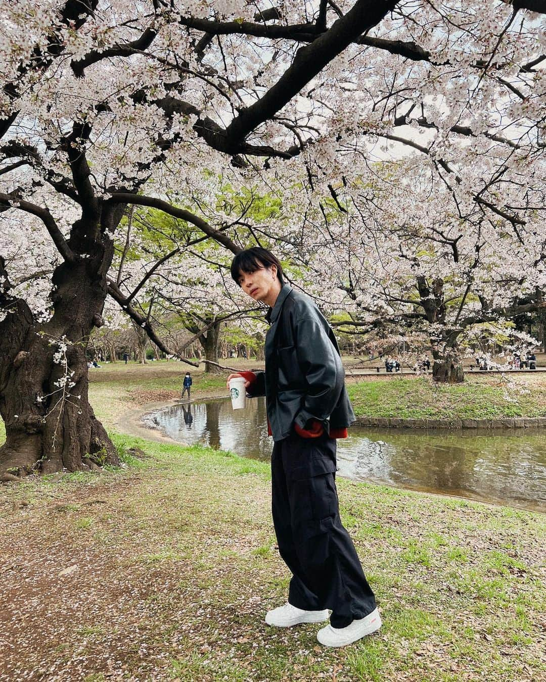 丸山龍星さんのインスタグラム写真 - (丸山龍星Instagram)「代々木公園でお花見してきました〜🌸  #yoyogipark #zara #facetasm #gu #nike  #supreme #starbucks」3月28日 20時00分 - ryusei_maruyama