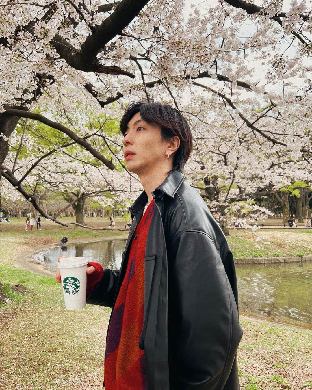 丸山龍星さんのインスタグラム写真 - (丸山龍星Instagram)「代々木公園でお花見してきました〜🌸  #yoyogipark #zara #facetasm #gu #nike  #supreme #starbucks」3月28日 20時00分 - ryusei_maruyama