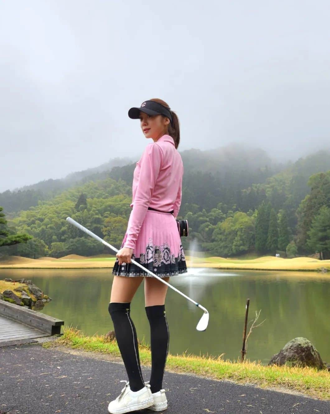 ヘリム さんのインスタグラム写真 - (ヘリム Instagram)「Wearing my favorite color🌸⛳️   #골린이지만괜찮아 #카루셀골프 #golf」3月28日 9時18分 - wg_lim