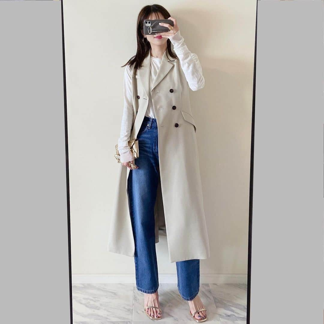 mmmcoco07のインスタグラム：「#ootd  360°どこからみてもシルエットがとーってもきれいなこのジレ。  日本テレビアナウンサーの方々がプロデュースされているブランド @audire_official のものです✨  ジレってシンプルコーデに羽織るだけでオシャレに見えるからスキ♡  3/29(水)まで渋谷スクランブルスクエア5Fにてpopupを開催しているそうなので、気になった方は是非足を運んでみてくださいね☺︎ 他にもたくさん素敵なお洋服がありましたよ♡  #fashion#coordinate#denimstyle#pr#gift#シンプルコーデ#デニムコーデ#ジレコーデ#ジレ」