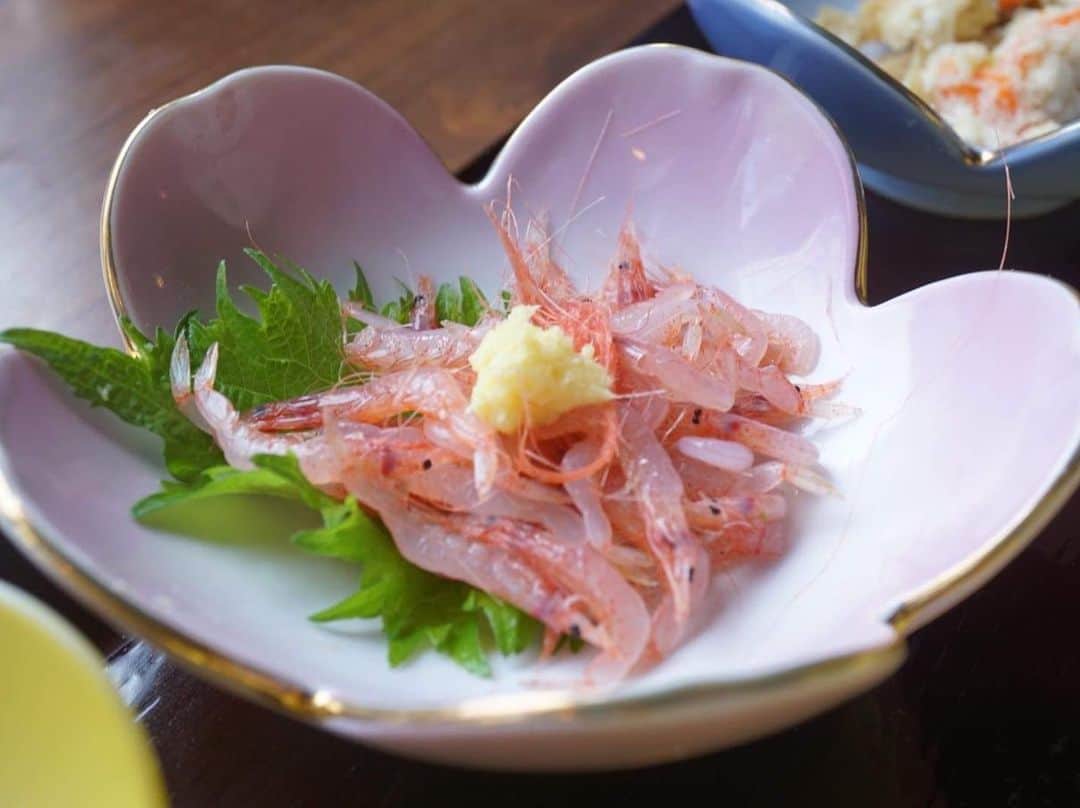 村田綾さんのインスタグラム写真 - (村田綾Instagram)「おふろcafé白寿の湯では「春の発酵御膳」を食べる事が出来ますよー(*^^*)  見るからに美味しそうでしょ？？  そうです！ めちゃくちゃ美味しいんです(´∀｀*)  こんだけ、お魚が食べられるのは嬉しいよねえ(￣∀￣)  発酵食品は身体にもいいし！ 両親を連れてきてあげたいなぁ♡  #おふろcafé #おふろcafé白寿の湯 #おふろcaféアンバサダー」3月28日 8時38分 - murata_aya_official