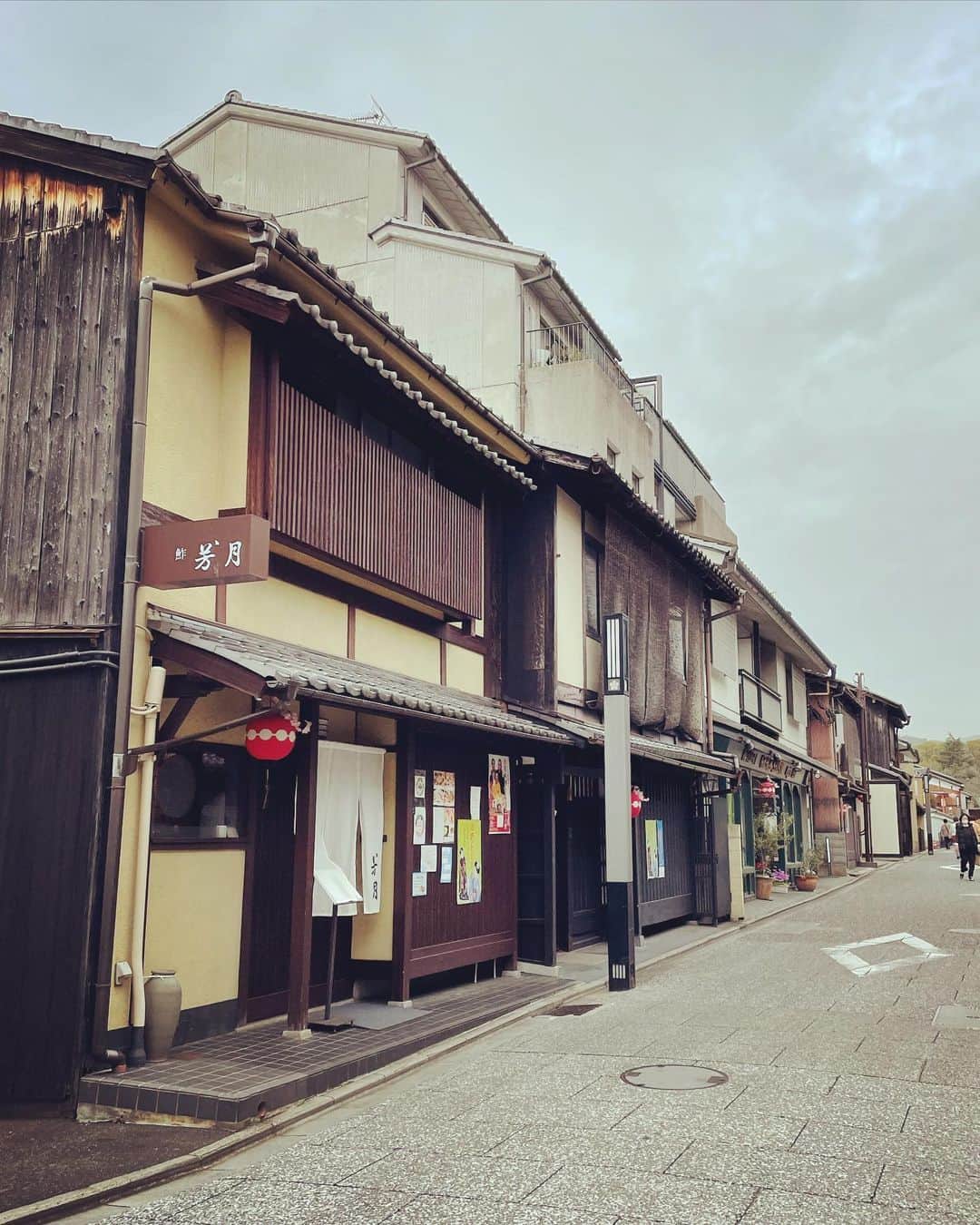 土橋安騎夫さんのインスタグラム写真 - (土橋安騎夫Instagram)「週末は京都にいました⛩️」3月28日 0時23分 - akio_d
