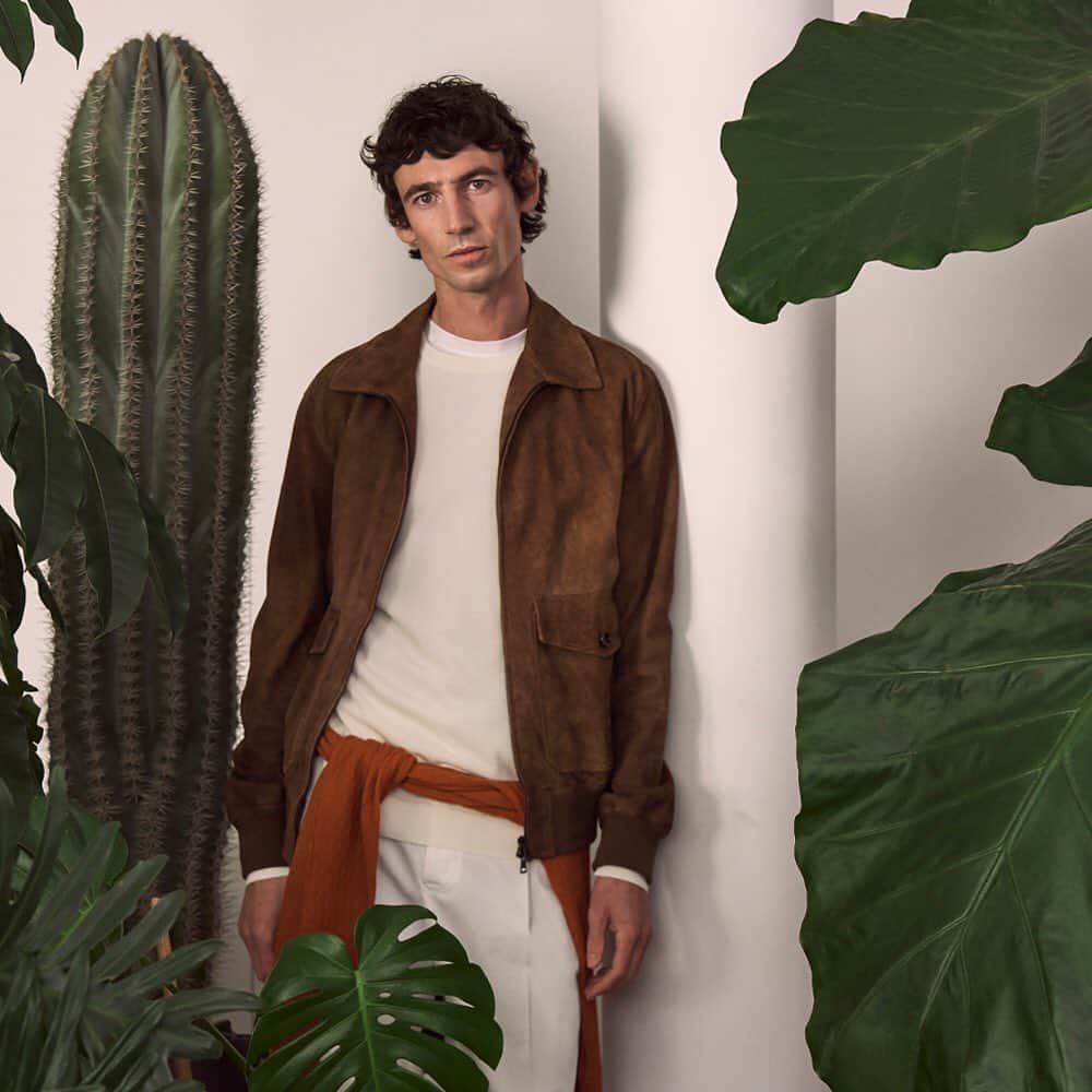 のインスタグラム：「- The leather outerwear -  Quality and sartorial sophistication for the timeless outerwear.  #Slowear #DurableFashion #SlowearVenezia . . #SpringSummerCollection #SS23 #SpringSummer #newcollection #durablefashion #sustainablefashion #slowfashion #sustainableclothing #eticalclothing #fashionman #fashion #style #man #outfitforman #model #smartcasualcollection #leisurewear #urbanstyle」