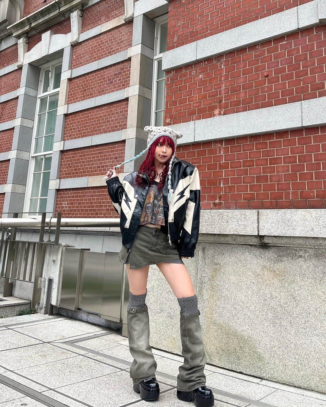 なつかのインスタグラム：「𖤐  ᴛʜᴇʀᴇ ᴀʀᴇ ᴀʟᴡᴀʏs sᴛᴀʀs ʙʏ ʏᴏᴜʀ sɪᴅᴇ 𖤐  𖤐」