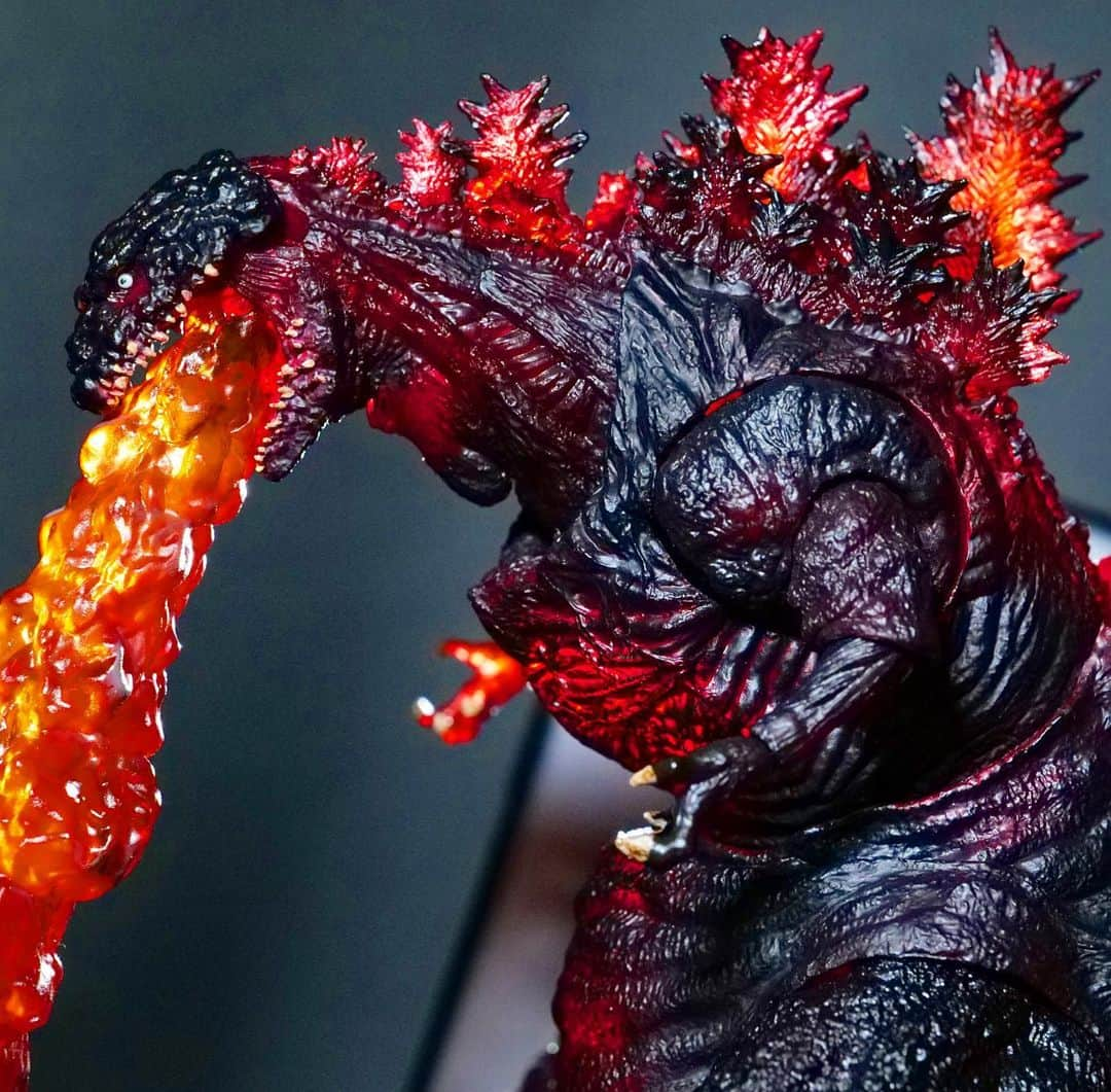 ぎわちん。のインスタグラム：「何をする気だ… #ゴジラ #シンゴジラ #godzilla #shingodzilla  #モンスターアーツ #monsterarts  #ぎわちん」