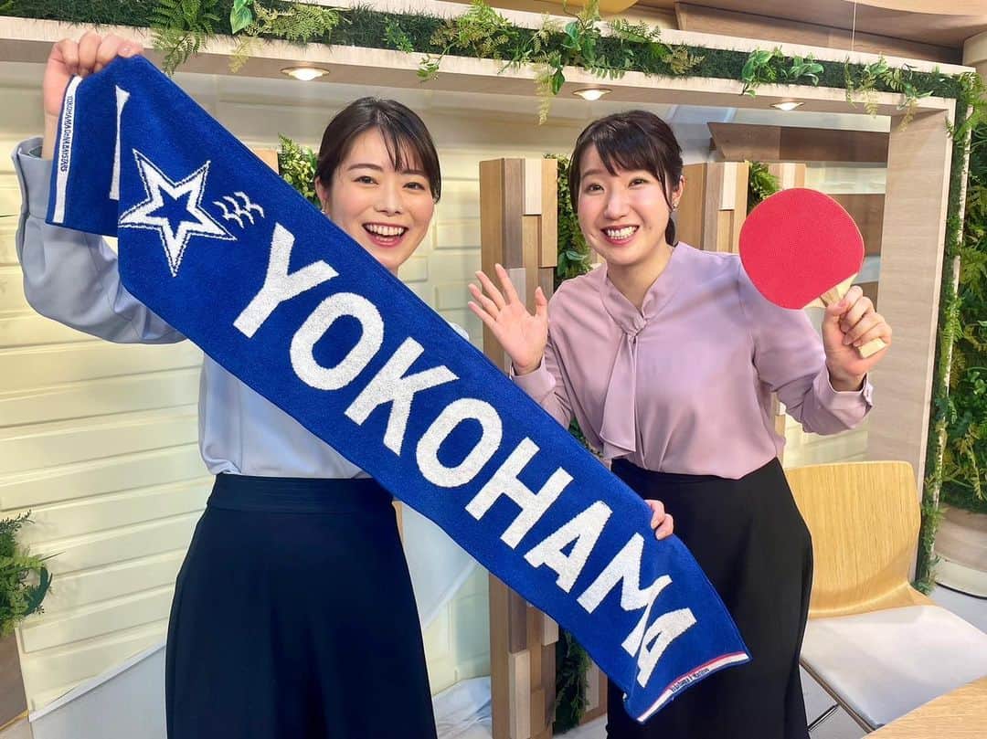 藤坂奈央のインスタグラム：「. 「1月は行く2月は逃げる3月は去る」と言いますが 3月もあっという間に最終週ですね🌸はやい！ . 同じタイミングで入社し この1年間一緒に月曜のNewslinkを担当してきた スポーツコーナー担当の照井アナは 今日がコーナー出演ラストでした🏓🏉⚾️🏀 . 照井ちゃんに助けられたこと数えきれず…！ 身体を張ったCMふりが見られなくなるのが寂しい〜😂 とはいえ4月からもお互い社内にはいるので ごはんに誘うチャンスを虎視眈々と狙おうと思います。 . . 来週からは新メンバーも！？お楽しみに😘」