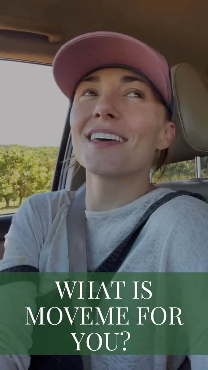 ブリアナ・エヴィガンのインスタグラム：「This is what MoveMe is for some of our biggest supporters. What is MoveMe for you? Let us know your thoughts in the comments!   #wildlifeconservation #conservation #africa #communityfirst #foodsecurity #sustainability」