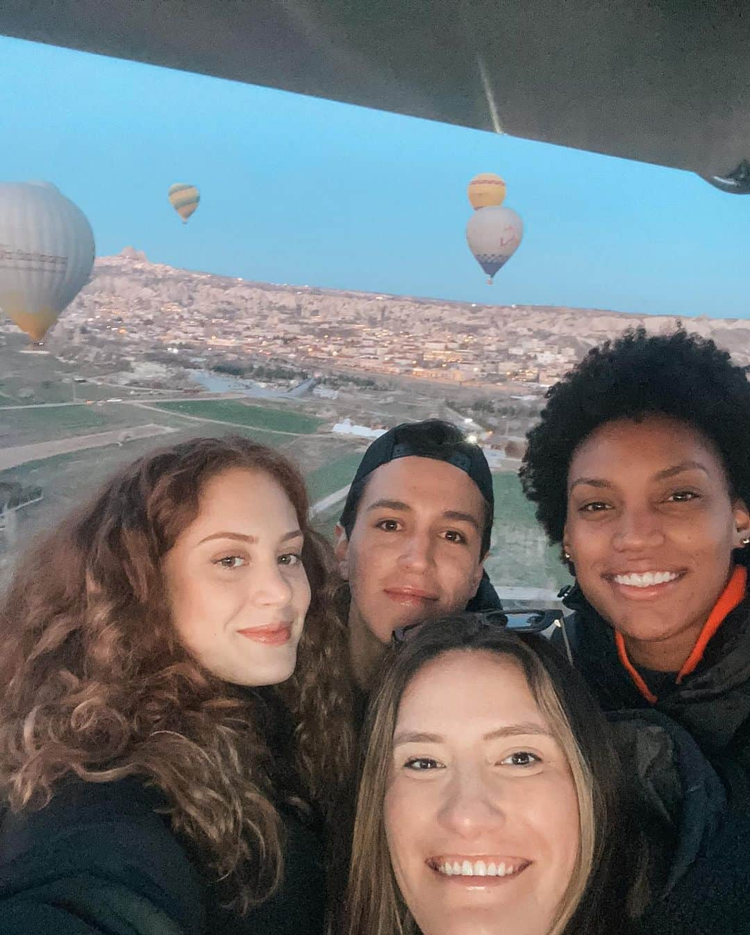 テトリ・ディクソンさんのインスタグラム写真 - (テトリ・ディクソンInstagram)「Cappadocia 🤍」3月28日 4時50分 - toridixon06