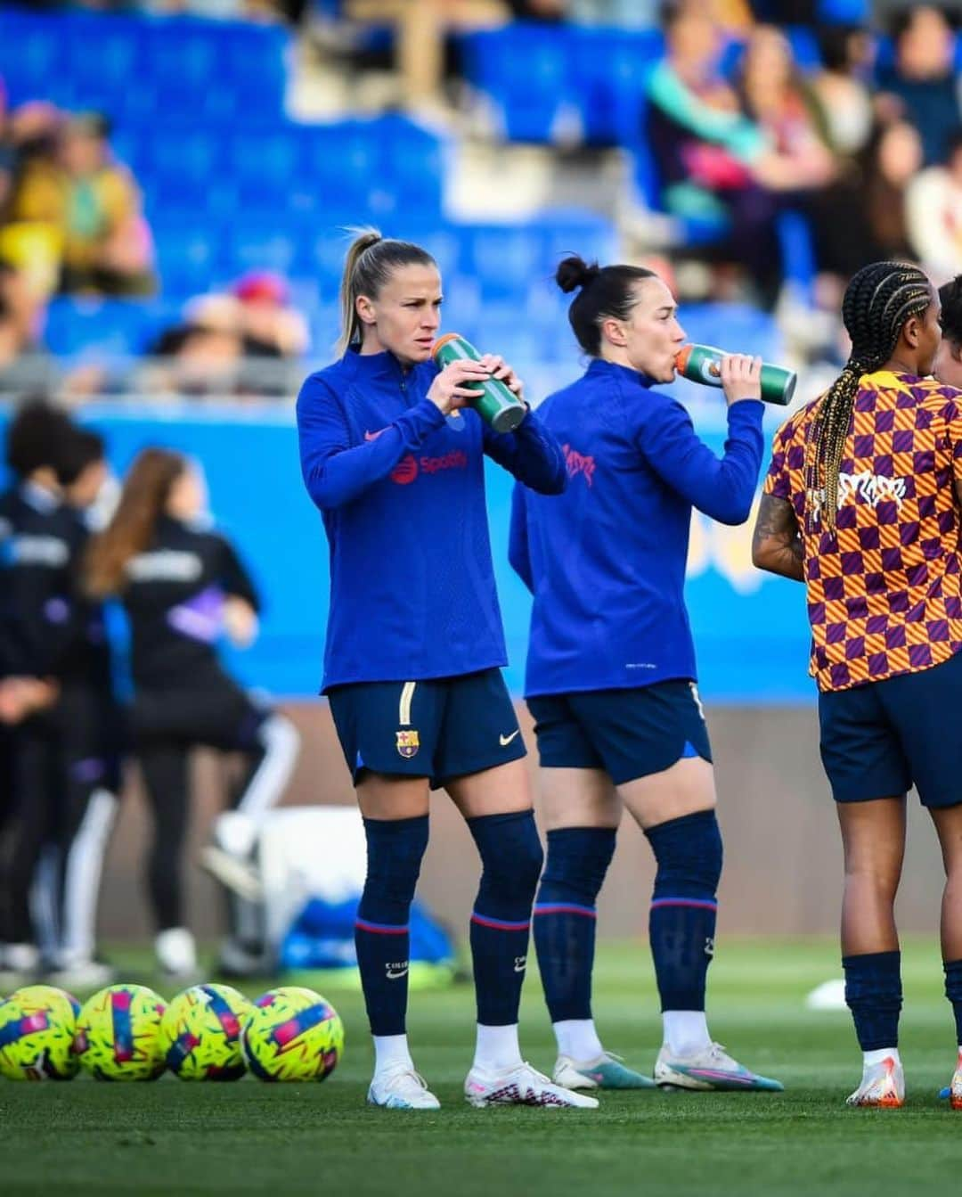 Ana Maria Crnogorcevicさんのインスタグラム写真 - (Ana Maria CrnogorcevicInstagram)「Lunes de +3 💪💙❤️ #motomami #elclasico #forçabarça」3月28日 5時07分 - ana_crnogorcevic