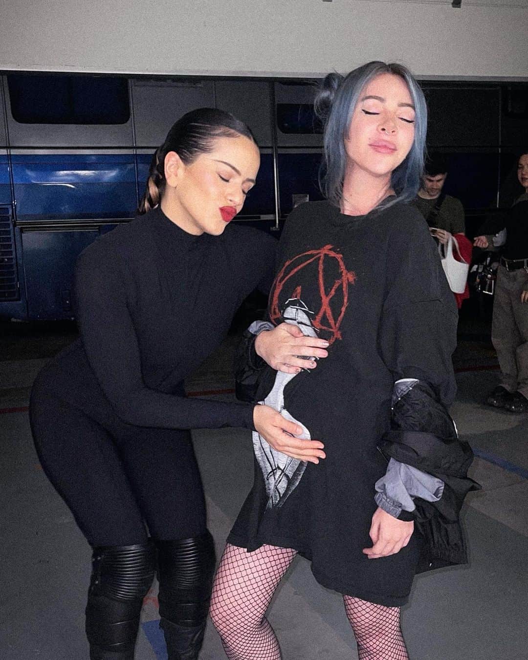 アリソン・ワンダーランドのインスタグラム：「Rosalía is my baby daddy」