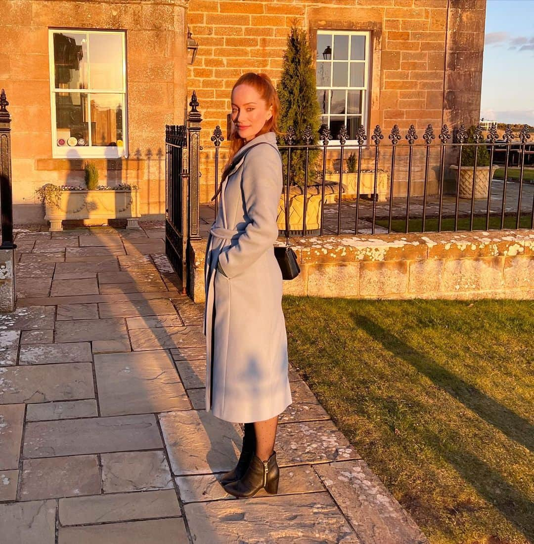 ロッテ・ヴァービークのインスタグラム：「Beautiful time had being back at @linkshousedornoch with crisp early spring weather ❄️ ☀️  and gorgeous food around the clock at @maradornoch 😋」