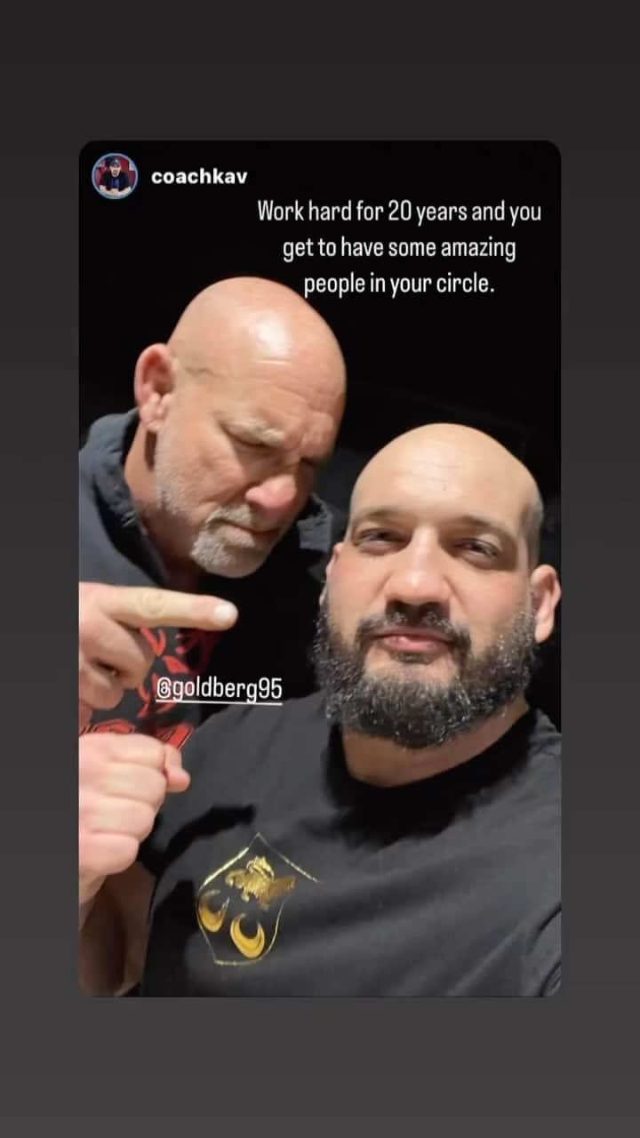ビル・ゴールドバーグのインスタグラム：「#letsgo」