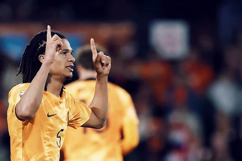 ナタン・アケのインスタグラム：「+3 points, happy to get my 2 goals! See you again in the summer @onsoranje 🦁」