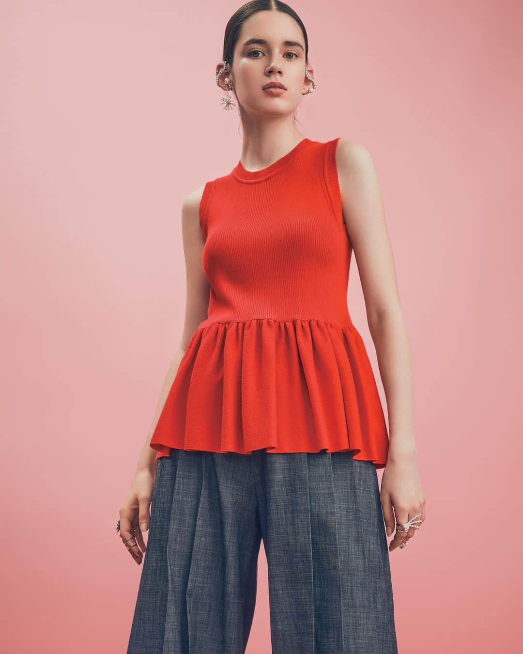 アディアムのインスタグラム：「Vibrant hues. The #ADEAM Spring Summer 2023 Collection features energetic colors to mix and match.」